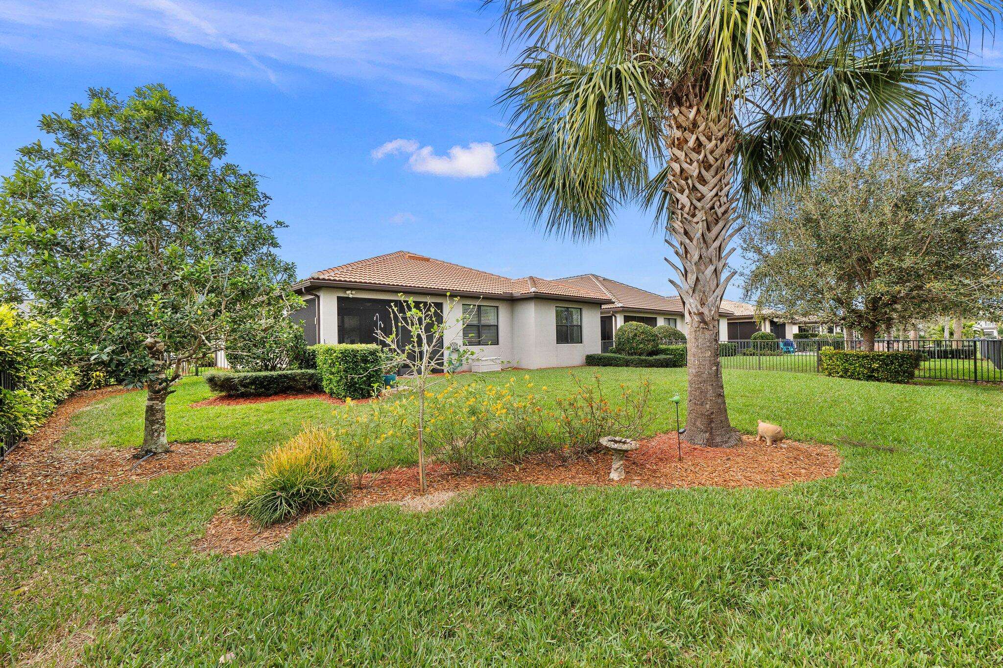 Port Saint Lucie, FL 34984,581 SE Monet DR