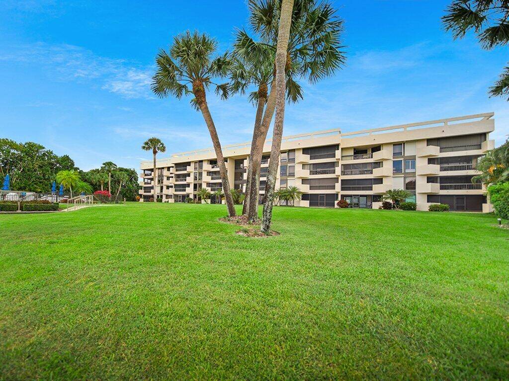 Stuart, FL 34994,625 NW North River DR 308
