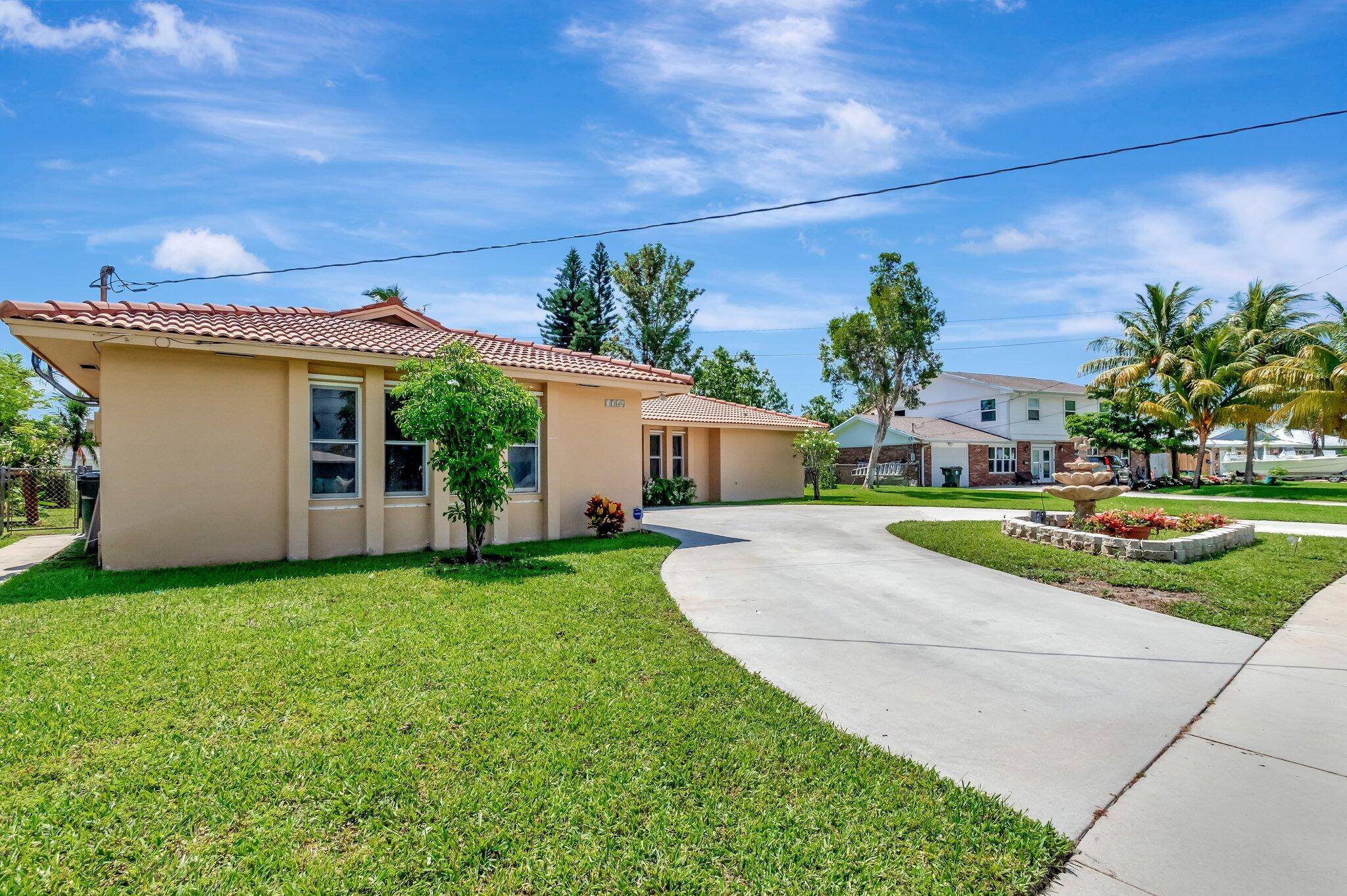 Lake Worth Beach, FL 33460,1746 W Terrace DR