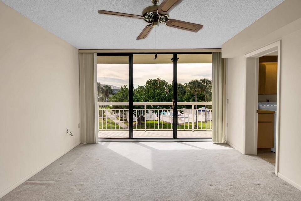 West Palm Beach, FL 33409,2791 Village BLVD 303