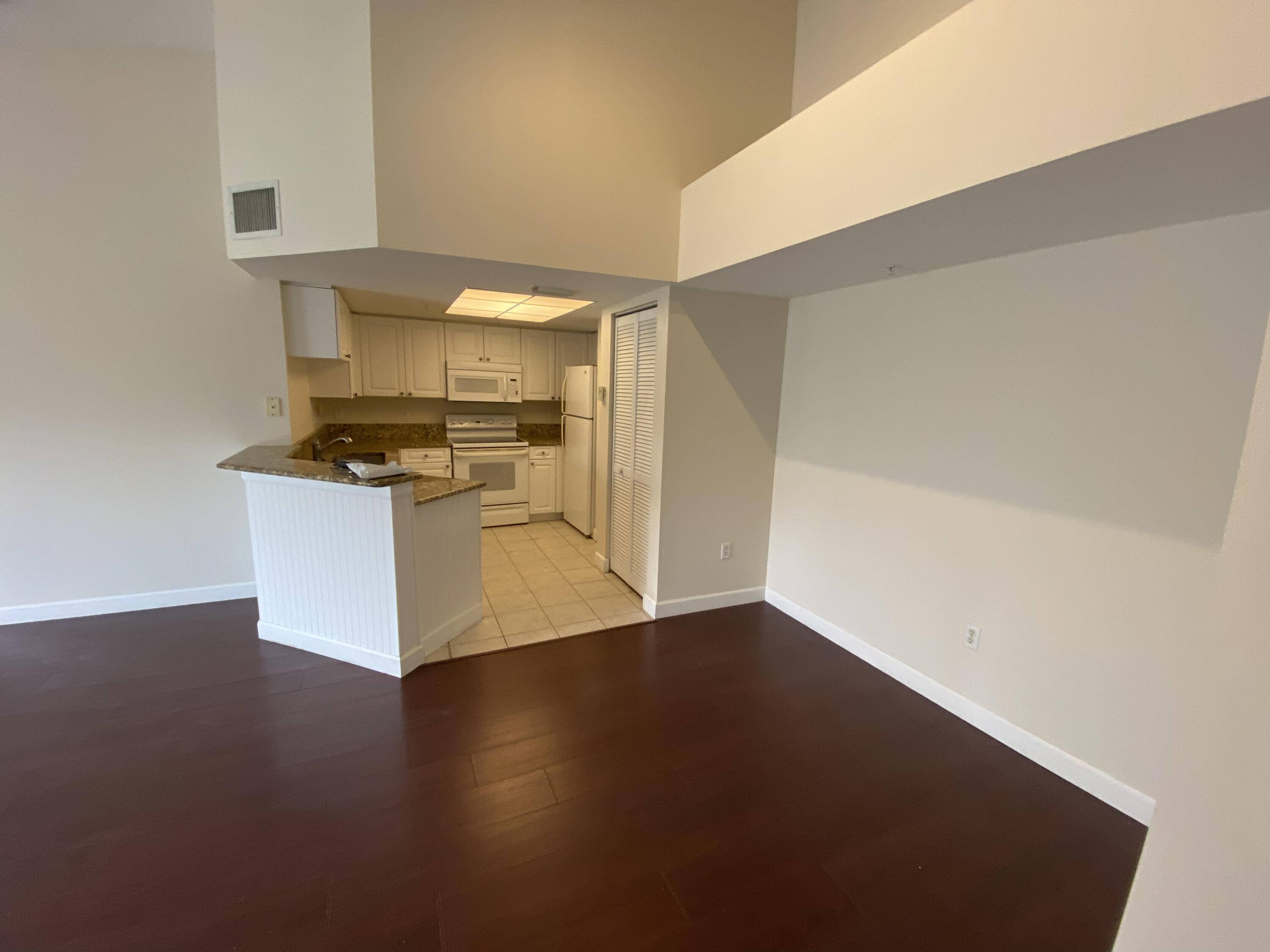 Royal Palm Beach, FL 33411,1100 S S Crestwood CT 1117