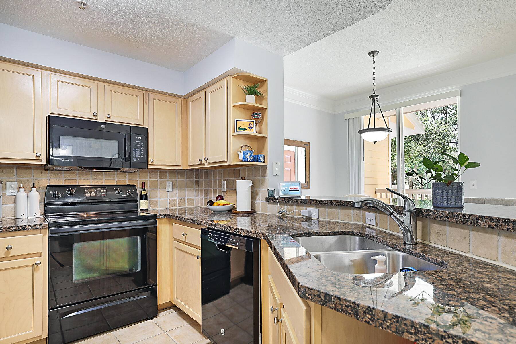 Jupiter, FL 33458,125 Galicia WAY 209