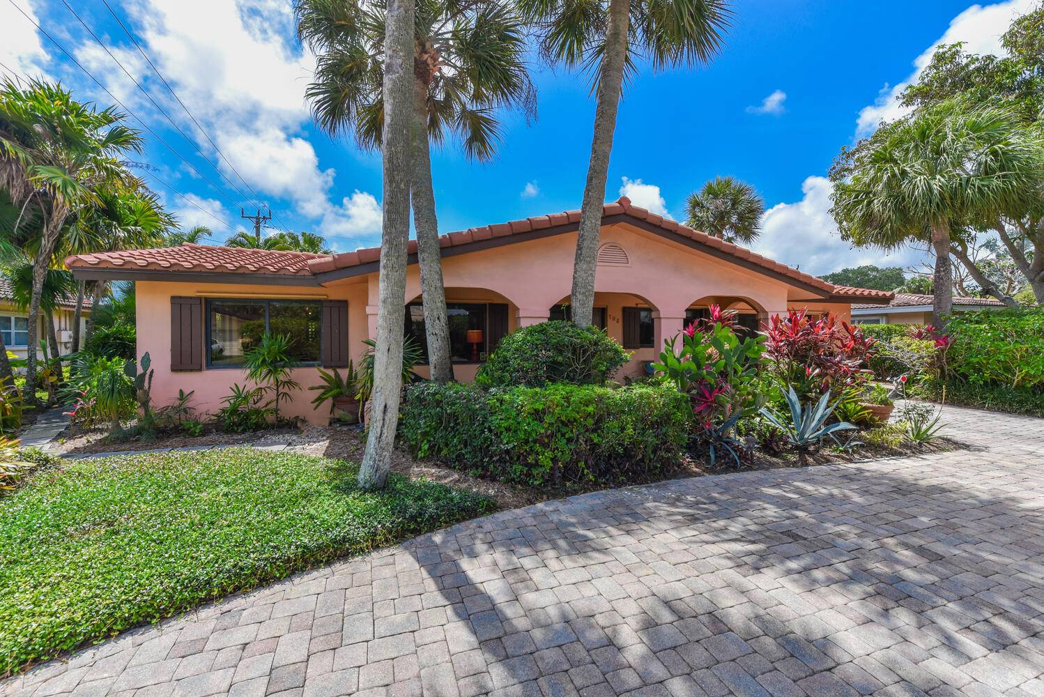 Boca Raton, FL 33486,708 NW 6th DR