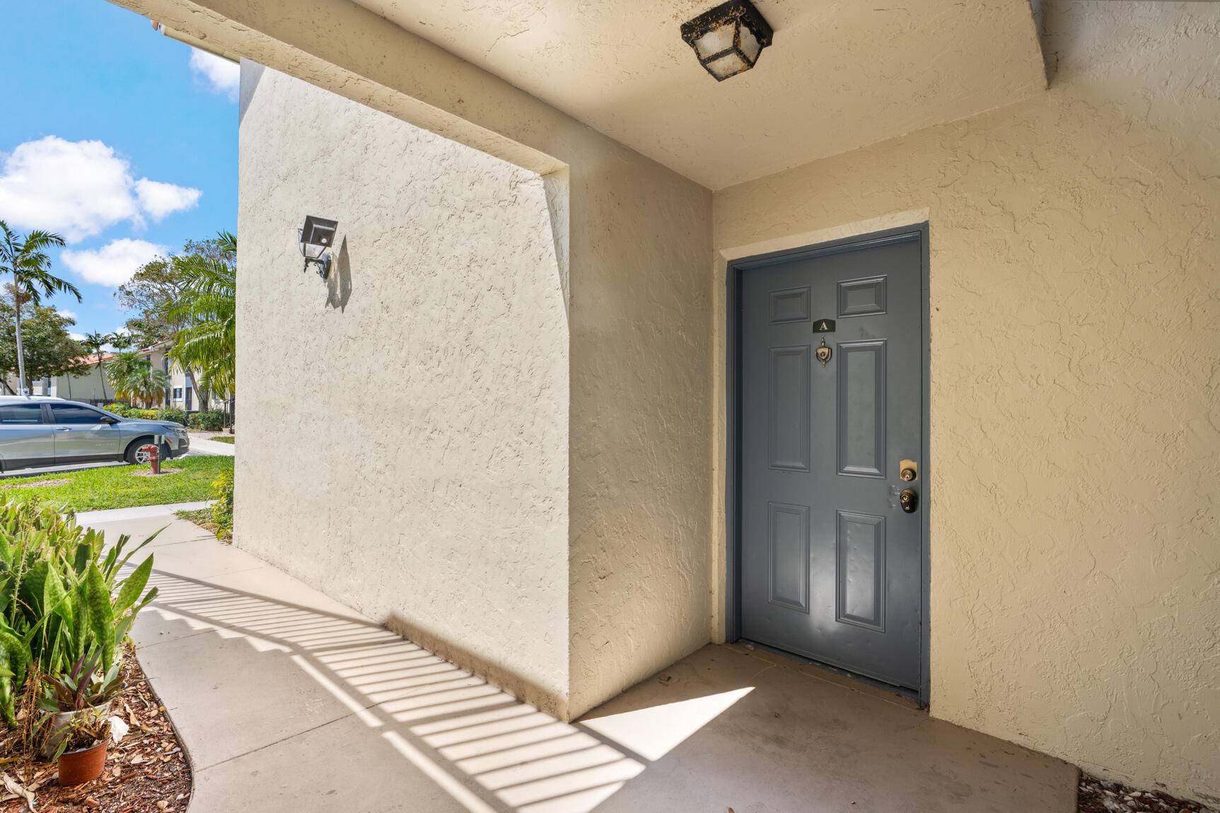 West Palm Beach, FL 33411,1453 Lake Crystal DR A