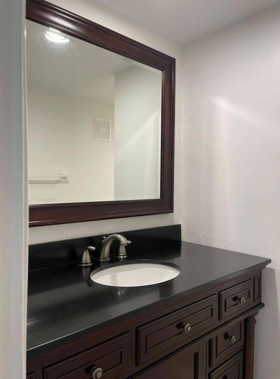 Boca Raton, FL 33486,618 NW 13th ST 11