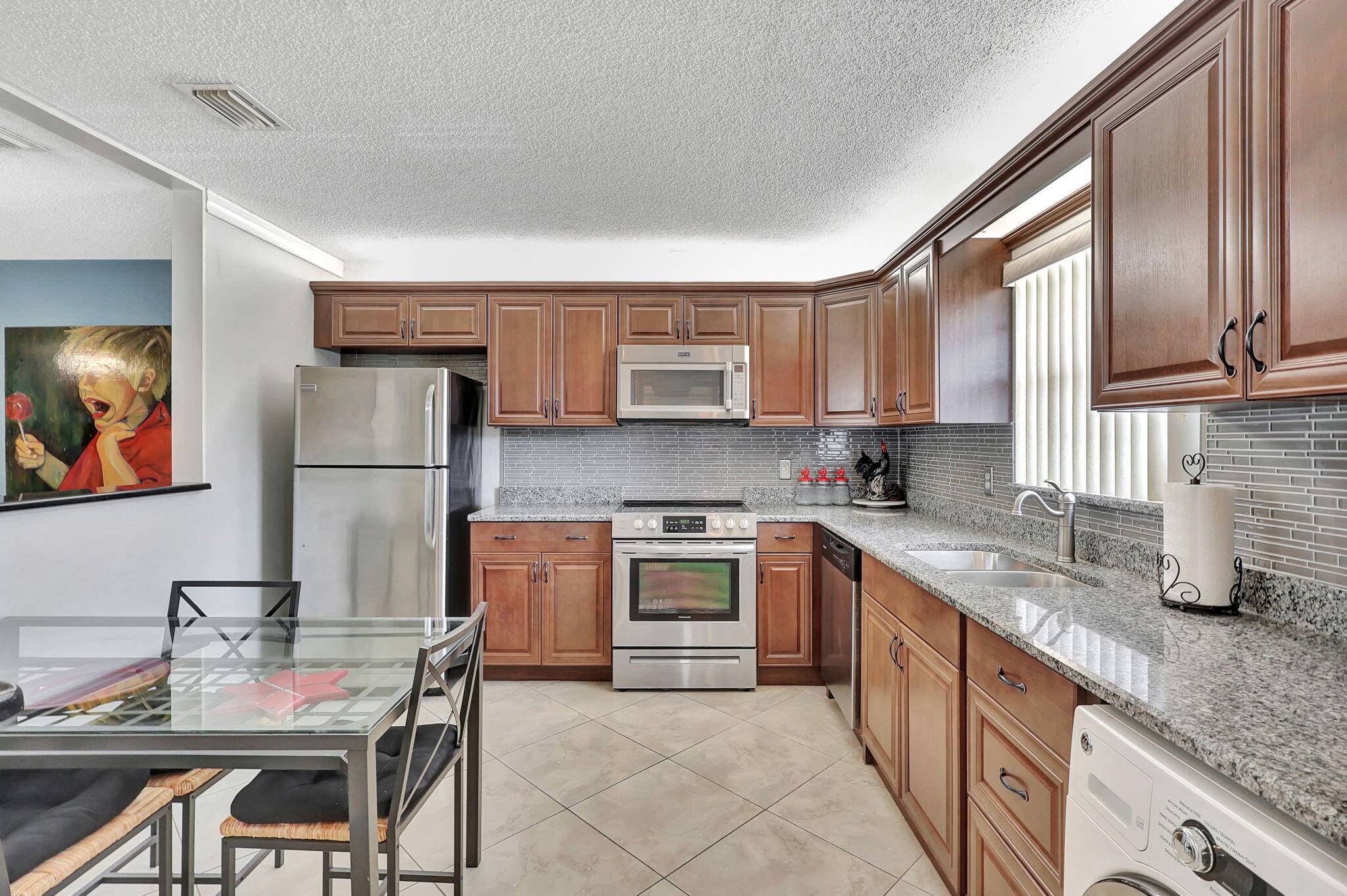Lake Worth, FL 33467,165 Amherst LN
