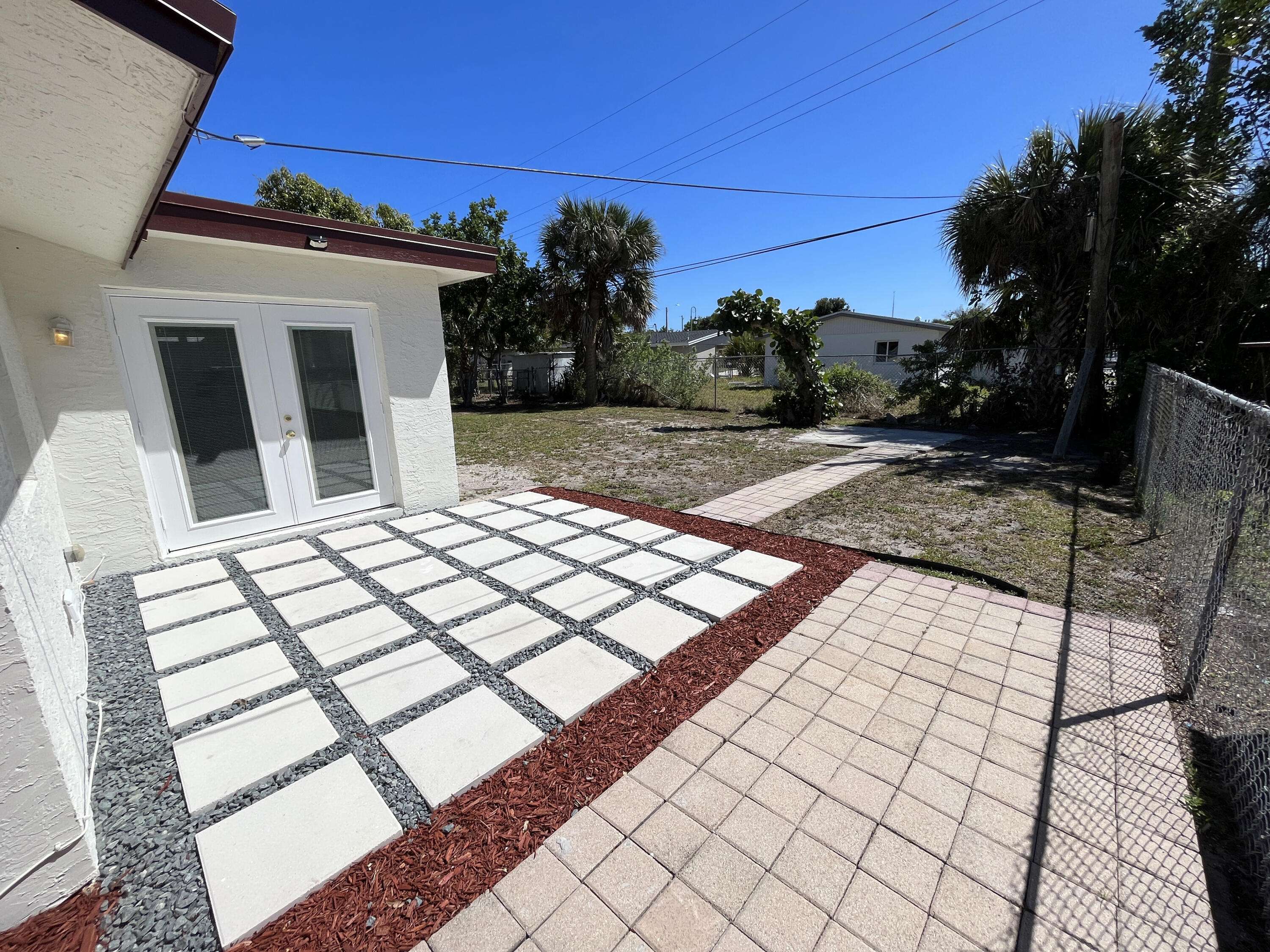 Riviera Beach, FL 33404,1641 W 14th ST