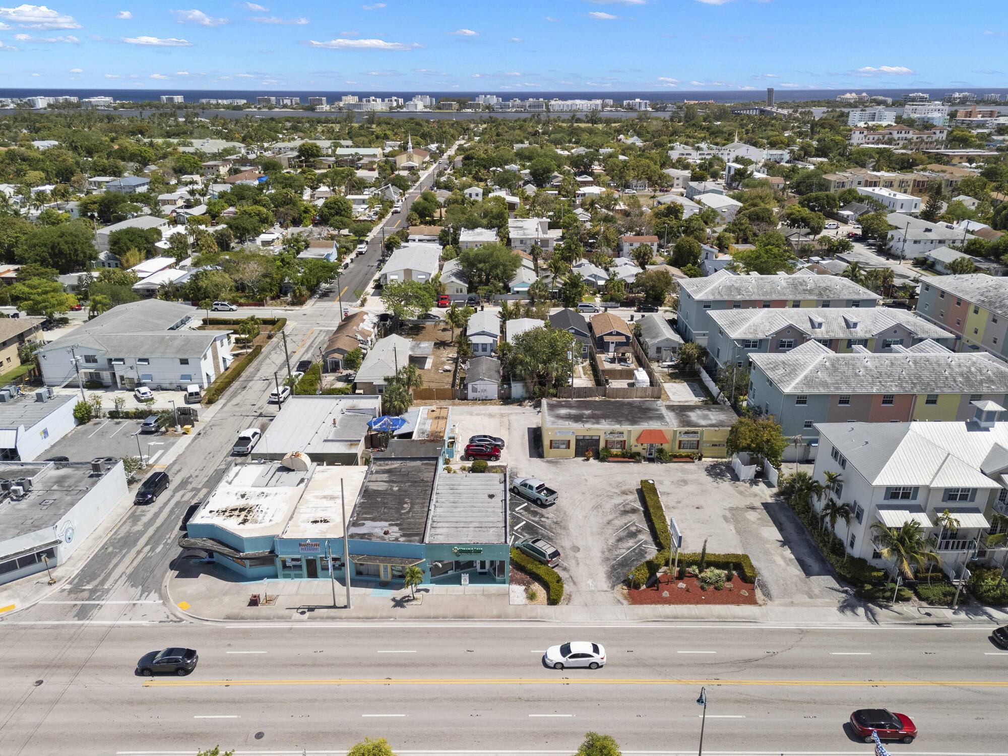 Lake Worth Beach, FL 33460,326 N Dixie HWY
