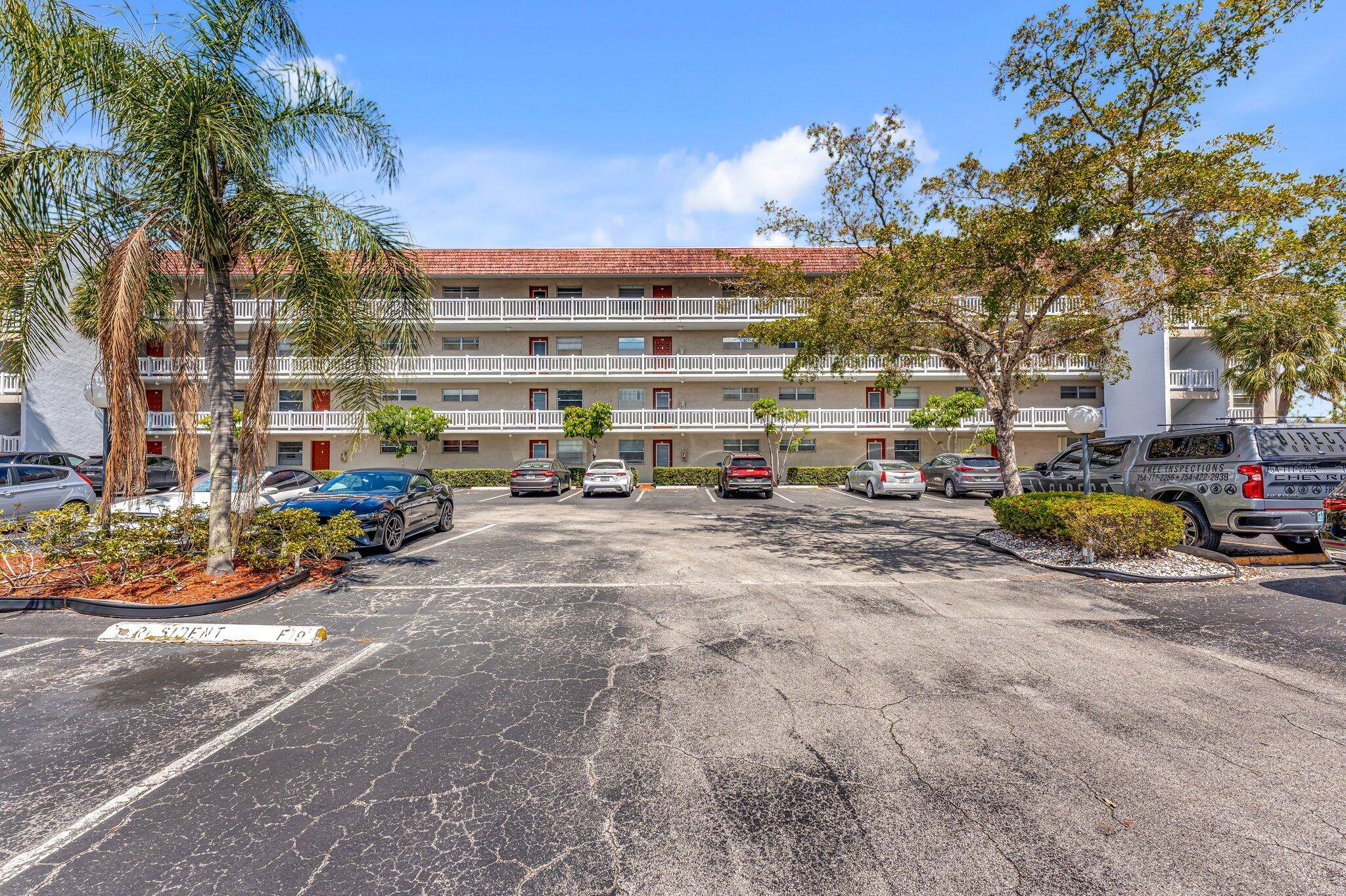 Lauderhill, FL 33319,3551 Inverrary DR 212