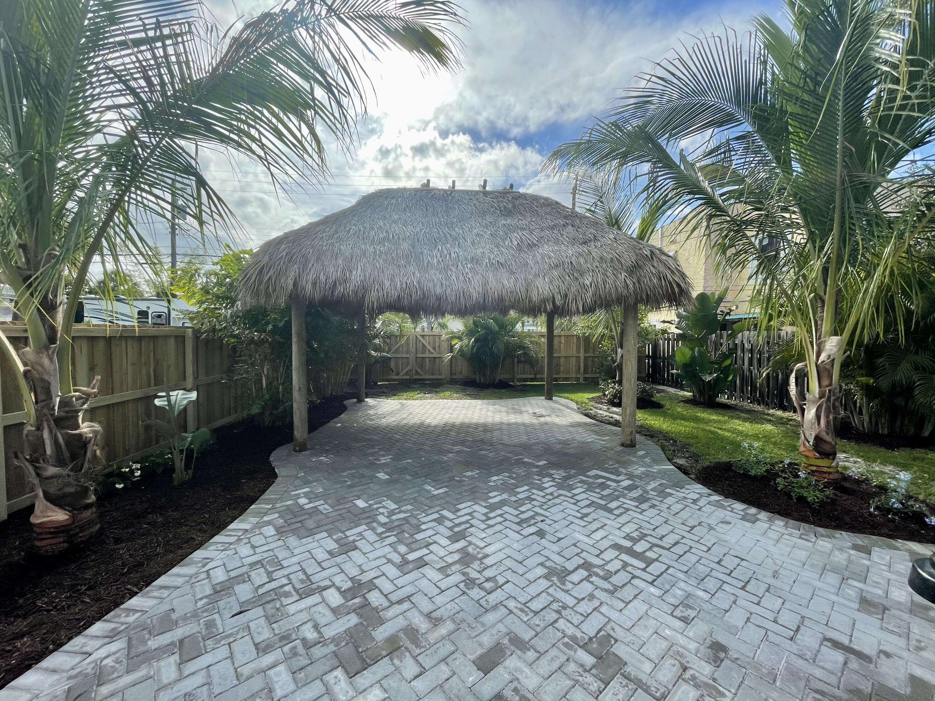 Lake Worth Beach, FL 33460,321 N L ST