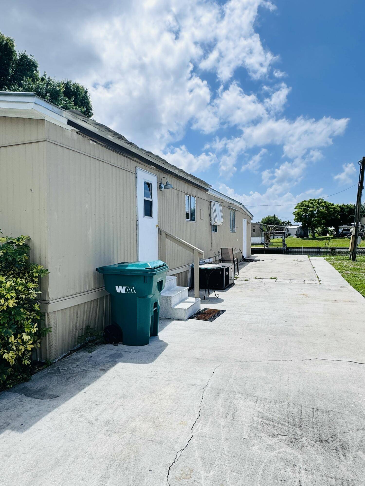 Okeechobee, FL 34974,2612 SE 29th ST