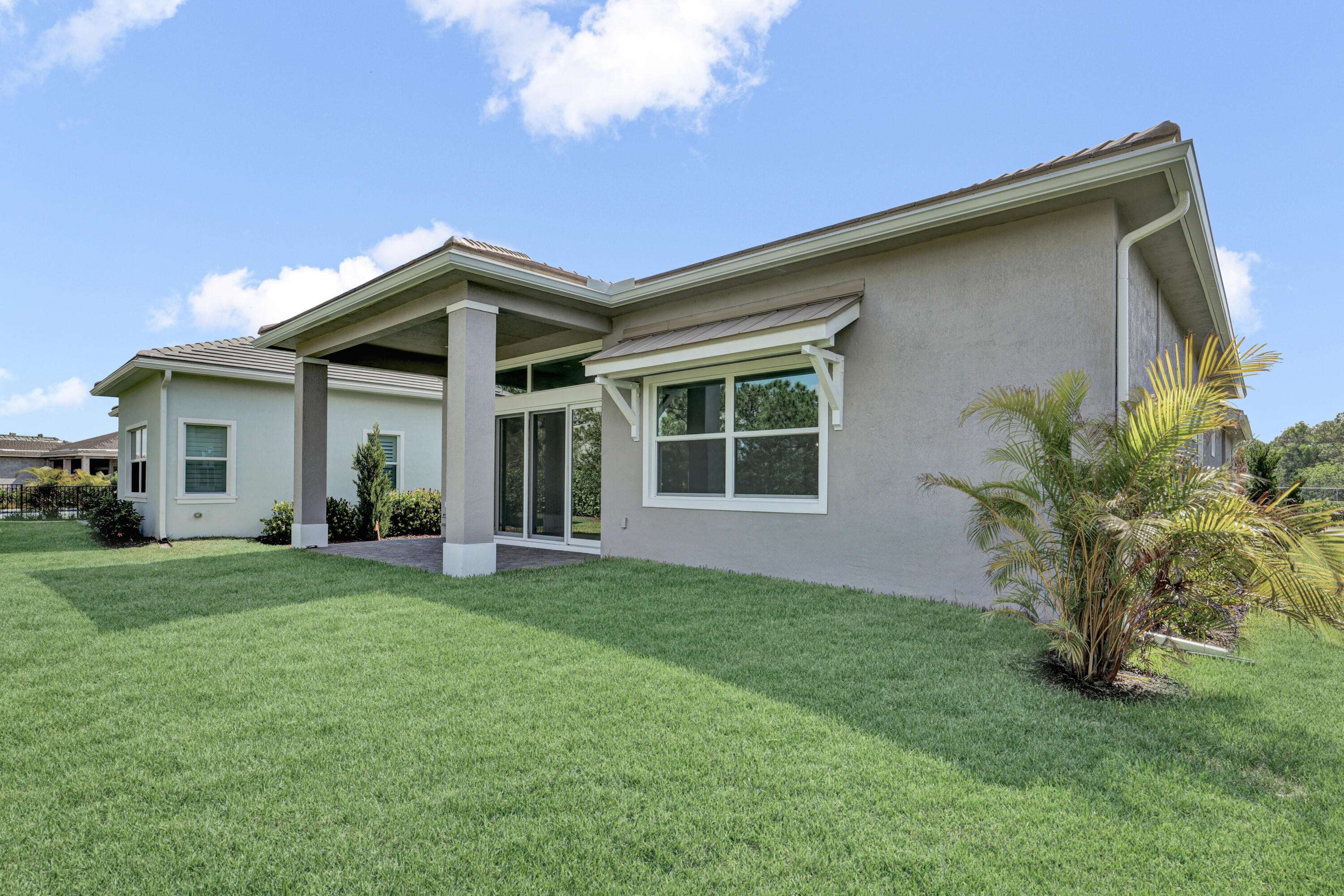 Port Saint Lucie, FL 34984,130 SE Palma ST