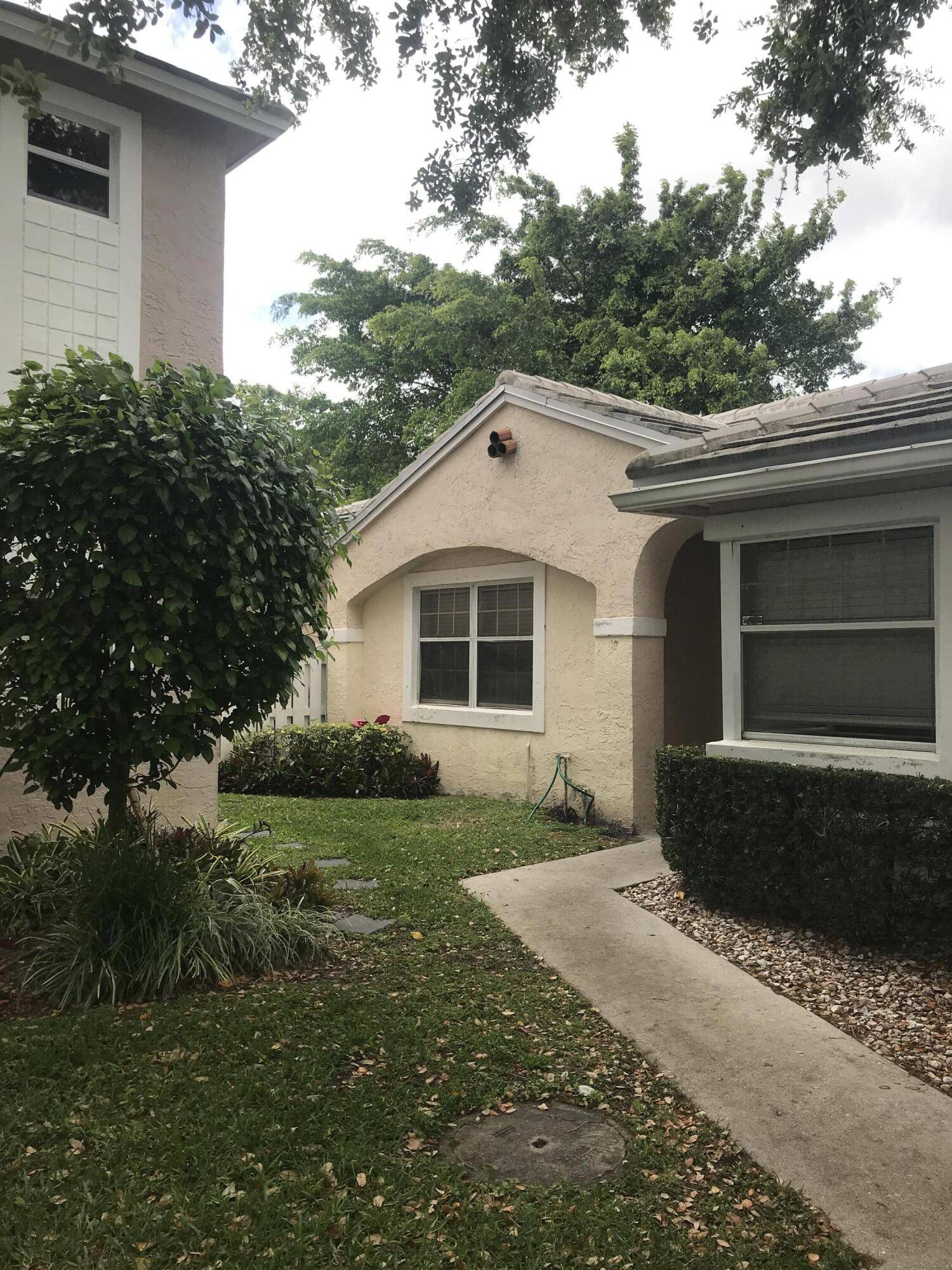 Plantation, FL 33324,845 NW 98 AVE