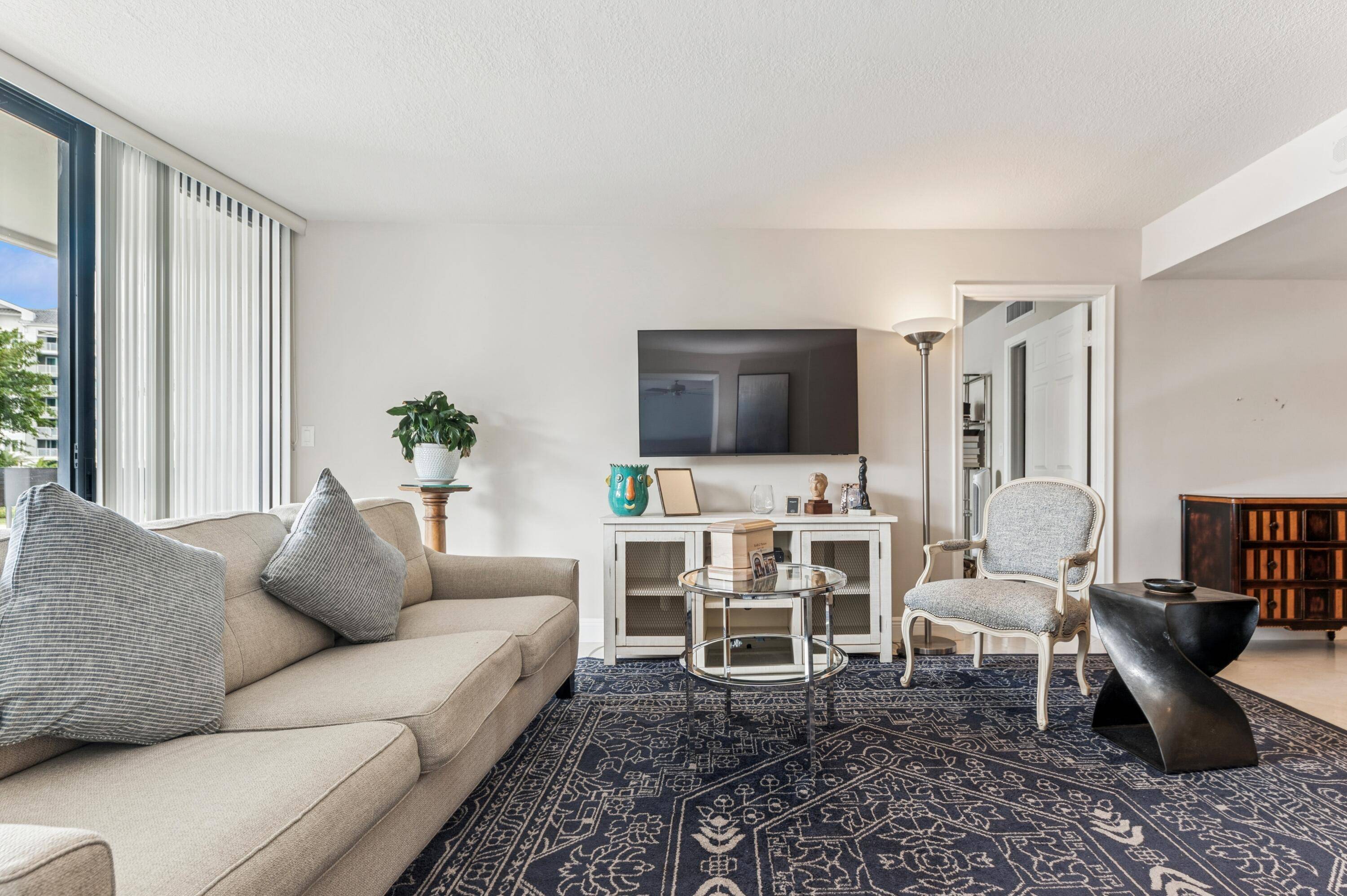 West Palm Beach, FL 33401,2000 Presidential WAY 205