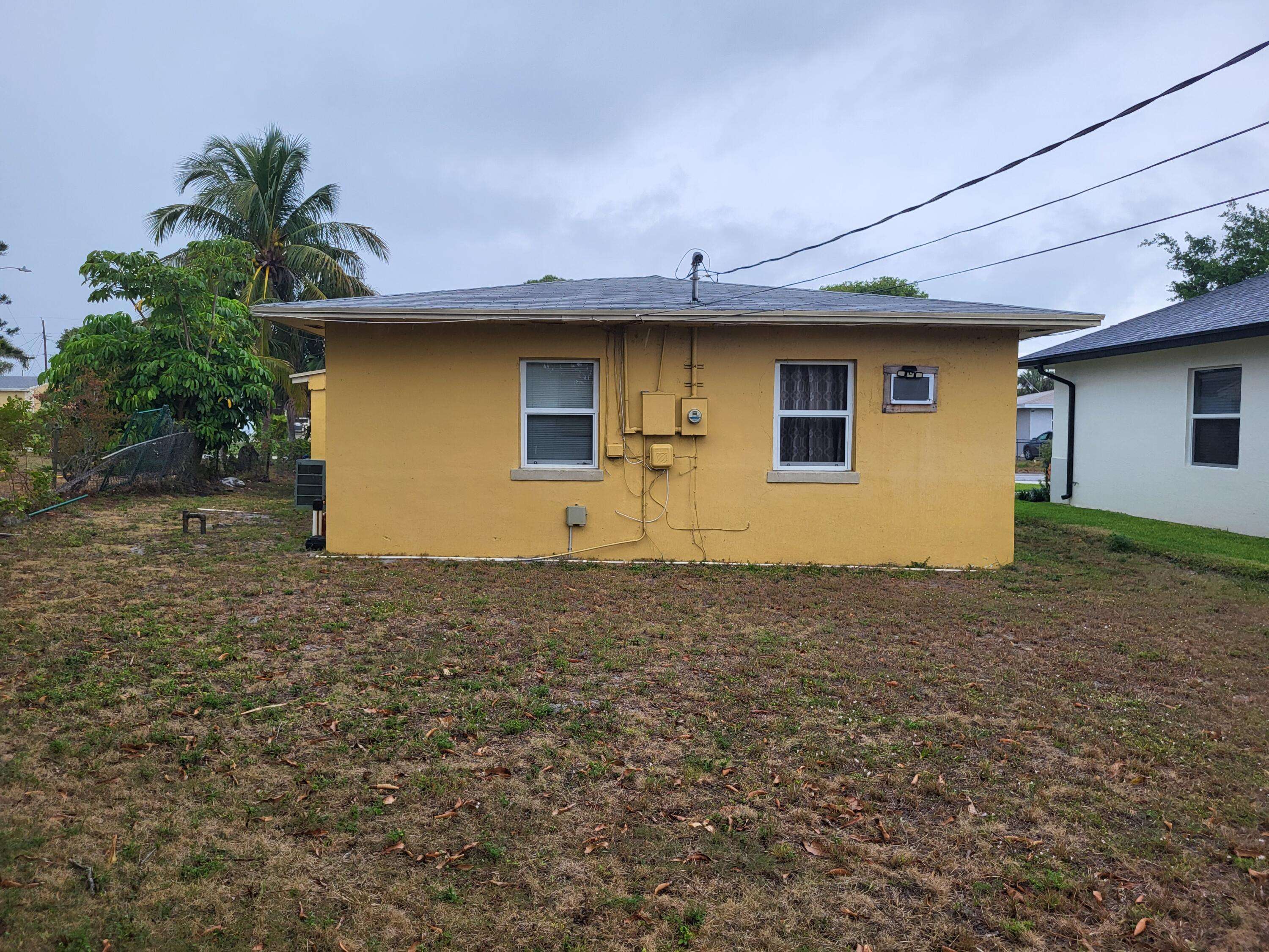 Boynton Beach, FL 33435,418 NW 8th AVE