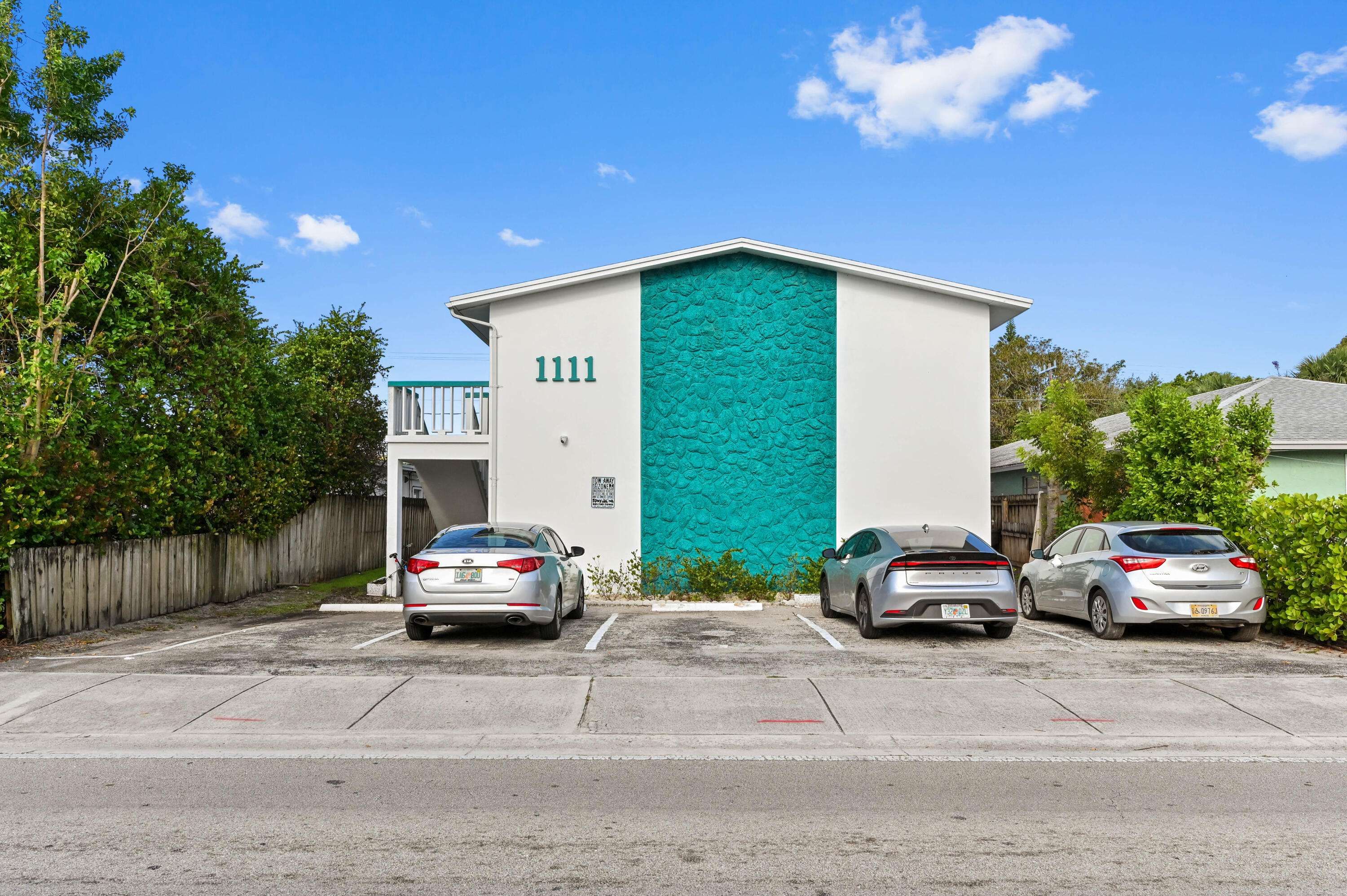 Lake Worth Beach, FL 33460,1111 N Federal HWY 6