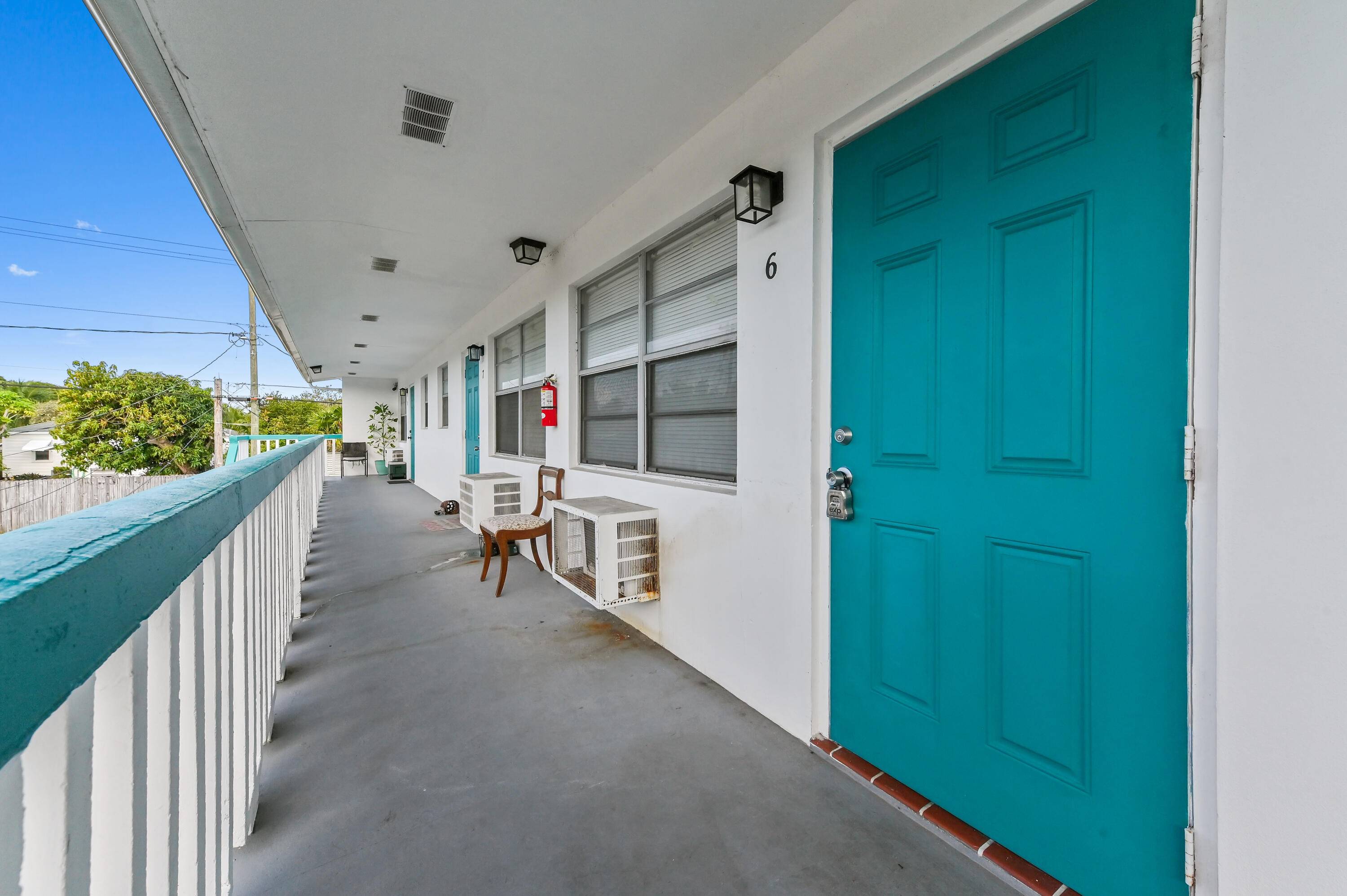 Lake Worth Beach, FL 33460,1111 N Federal HWY 6