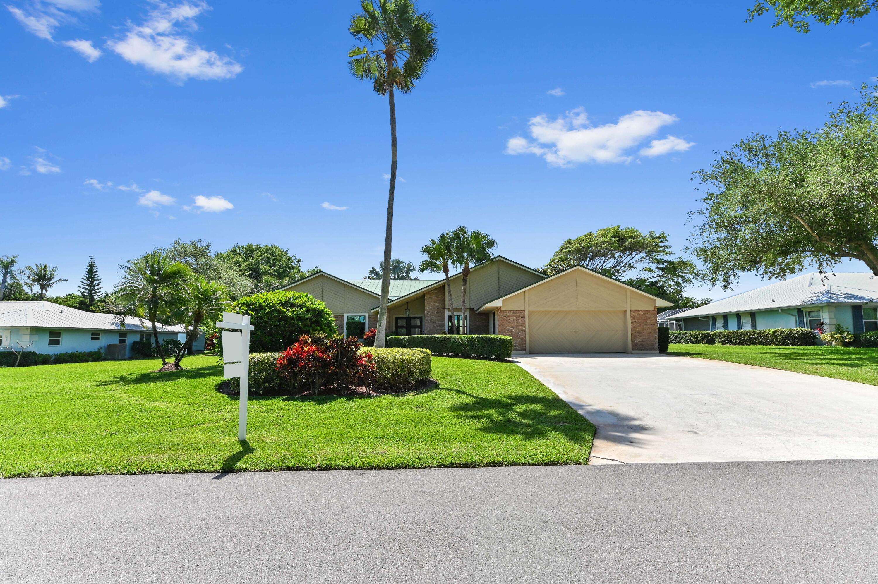 Hobe Sound, FL 33455,8222 SE Royal ST