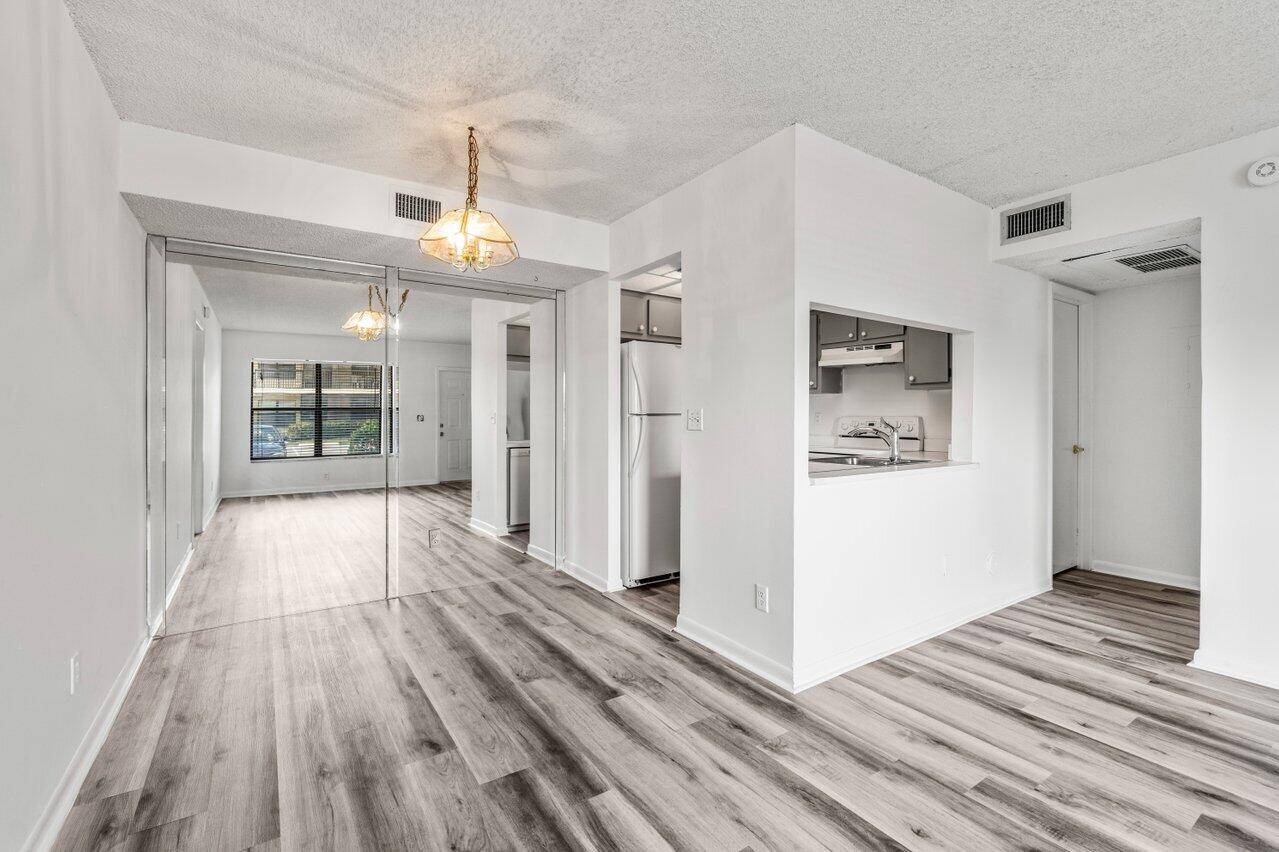 Sunrise, FL 33351,10029 Winding Lake RD 101