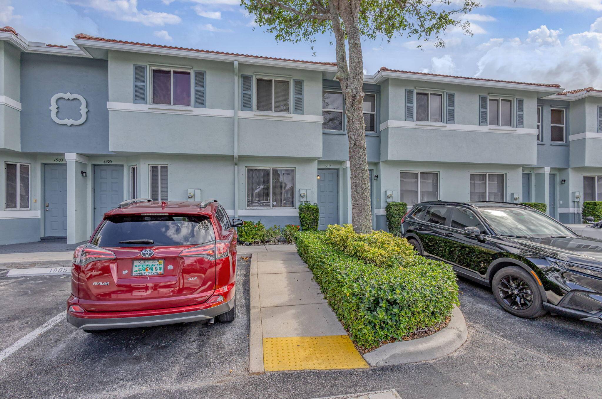Riviera Beach, FL 33404,1907 Hibiscus LN