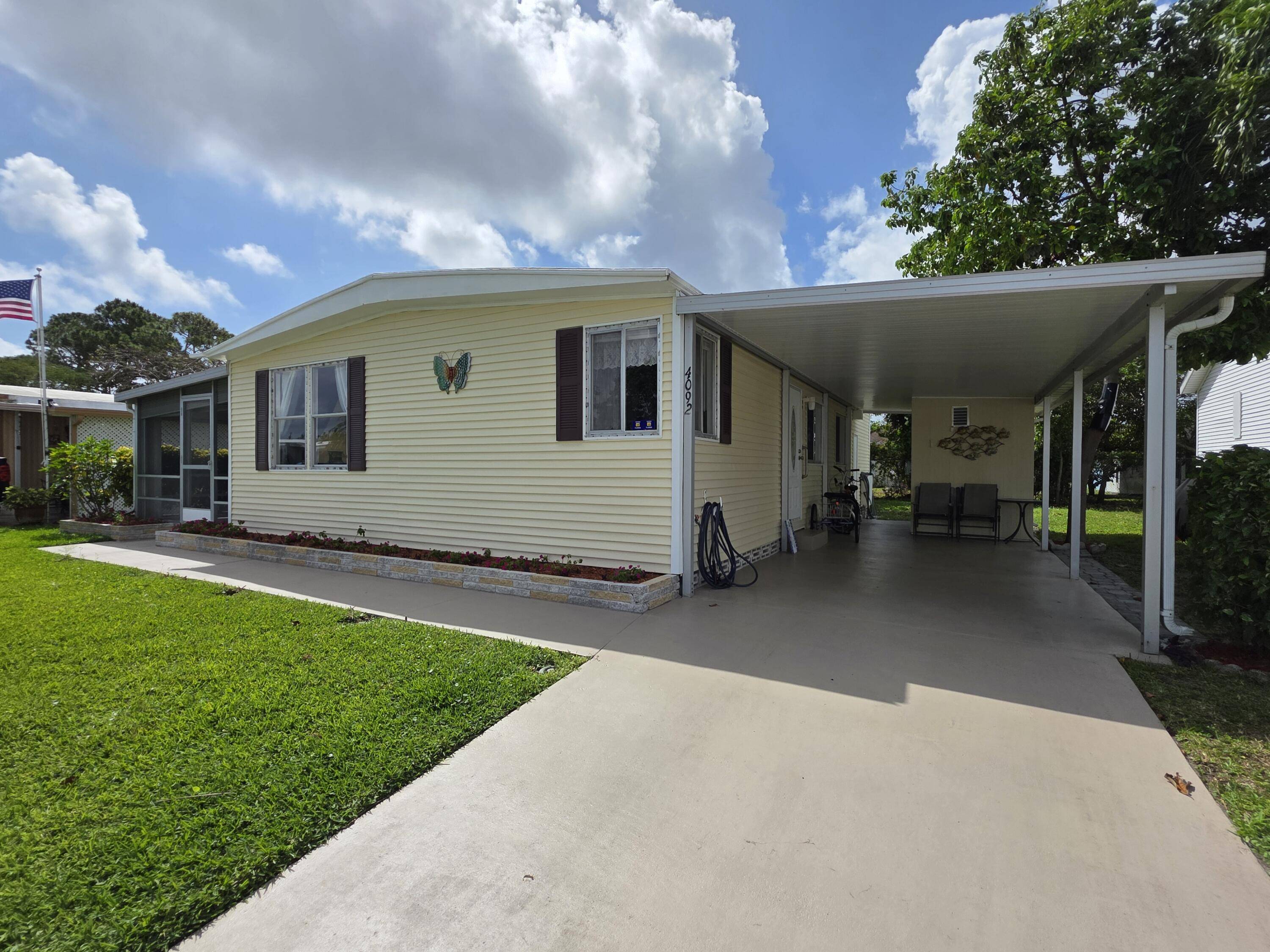 Lantana, FL 33462,4092 8th CT