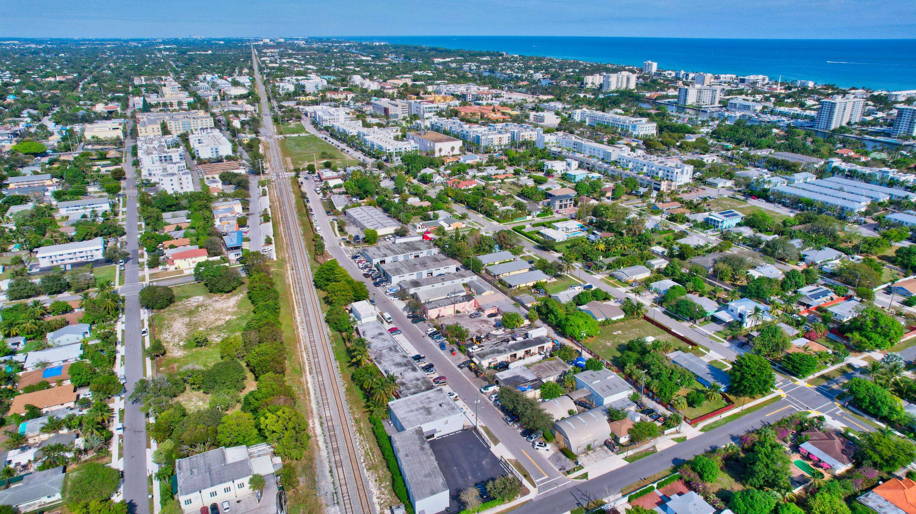Delray Beach, FL 33483,383 SE 2nd AVE