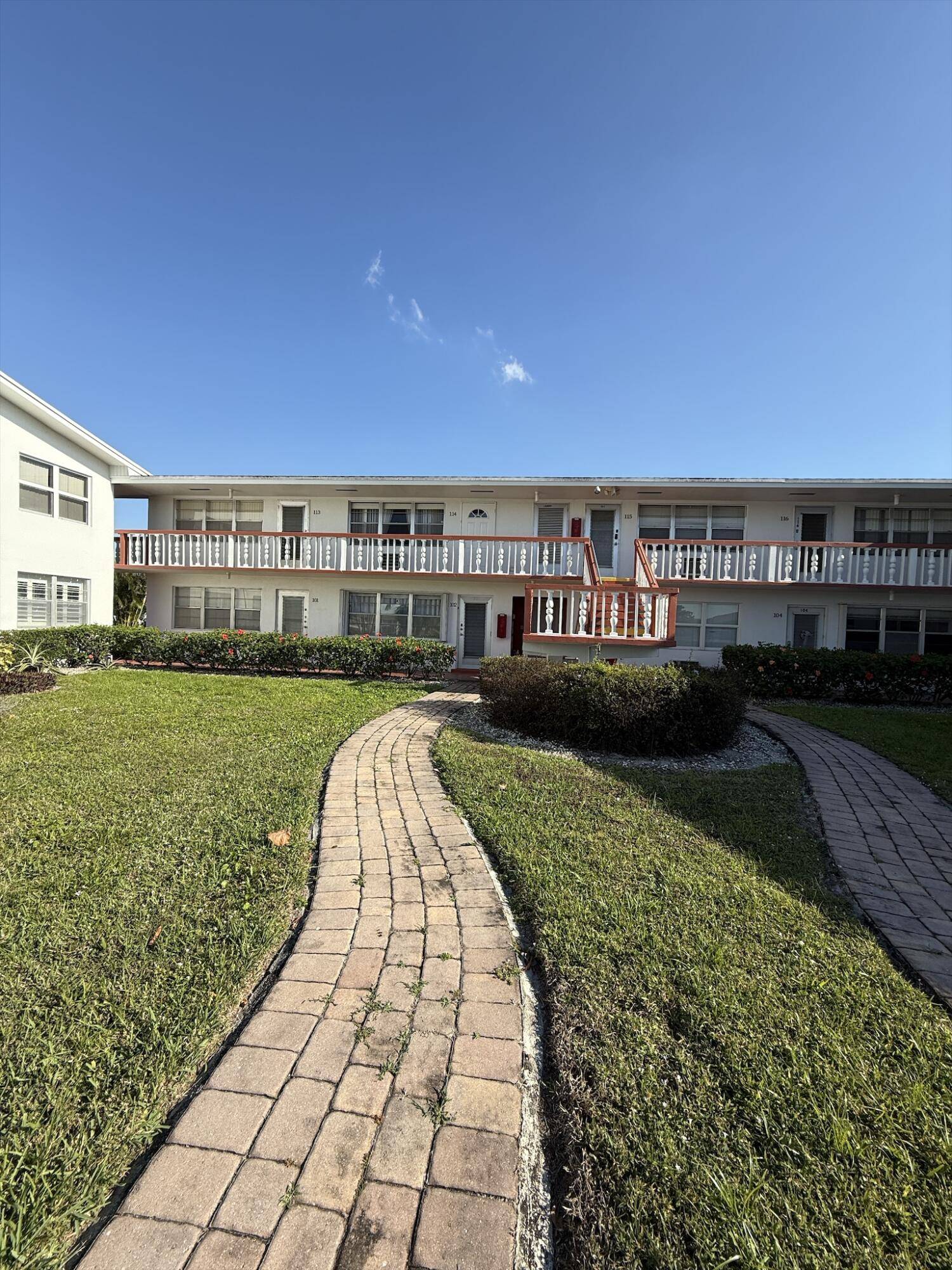 West Palm Beach, FL 33417,111 E Chatham