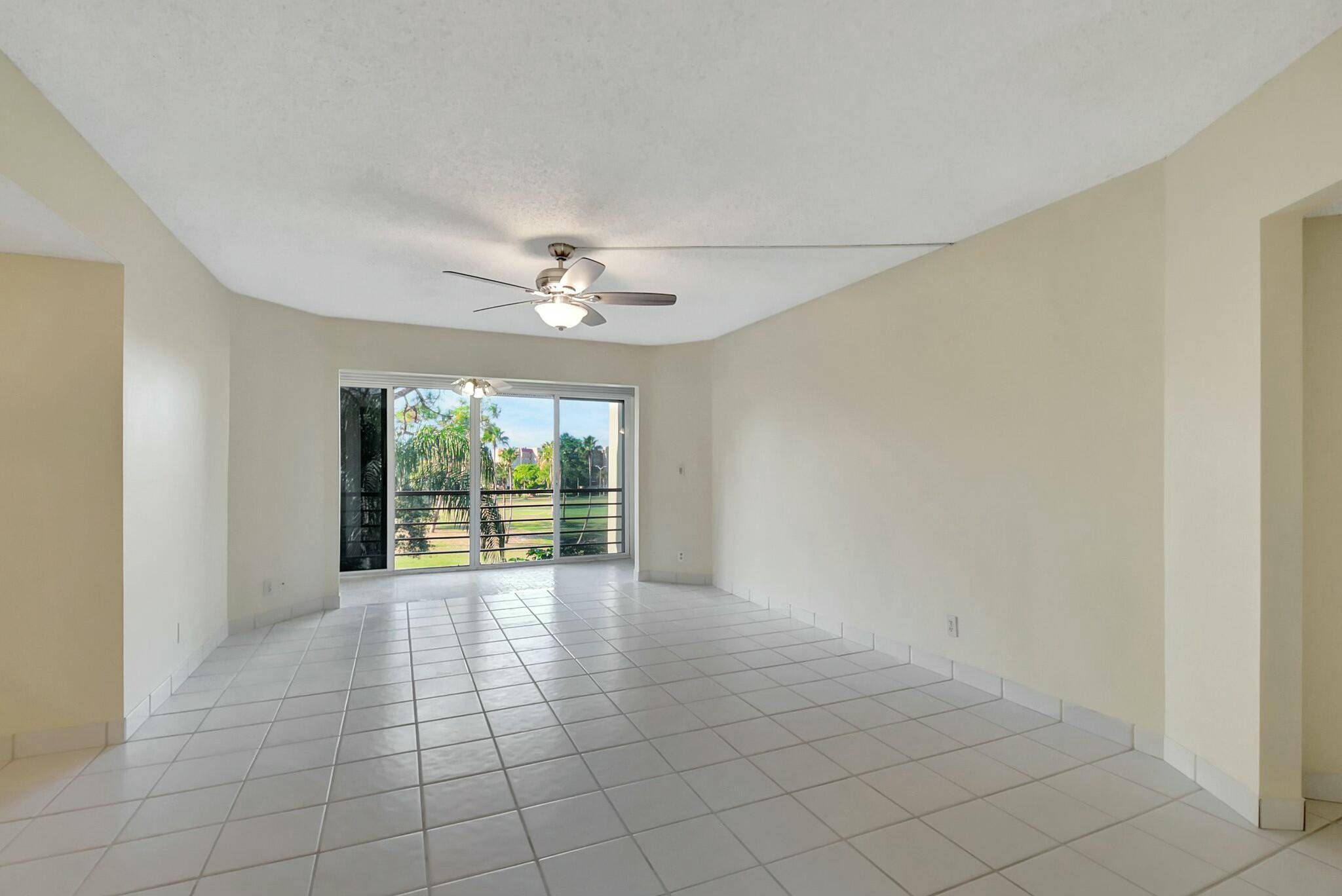 Lake Worth, FL 33467,3810 Via Poinciana 404