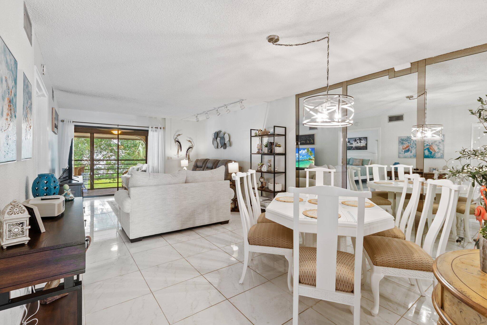 Boynton Beach, FL 33437,5380 Cedar Lake DR 304