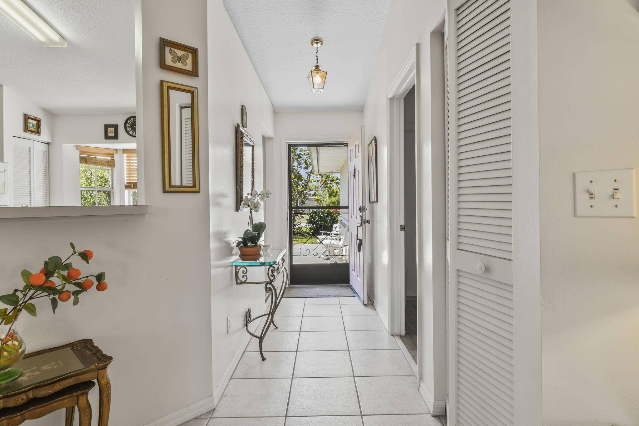 Vero Beach, FL 32960,900 10th CT