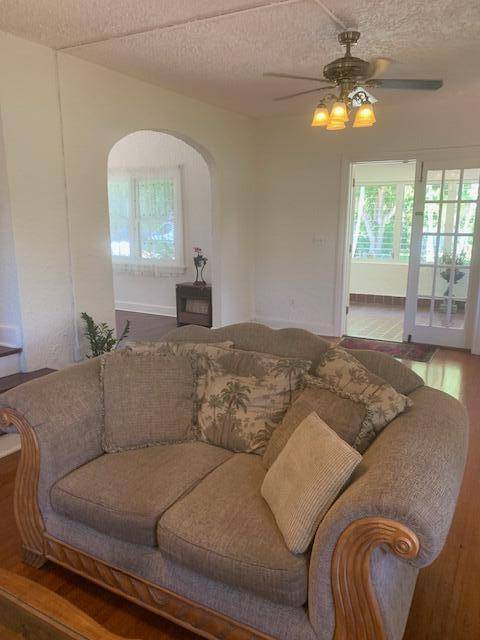 West Palm Beach, FL 33401,728 Avon RD