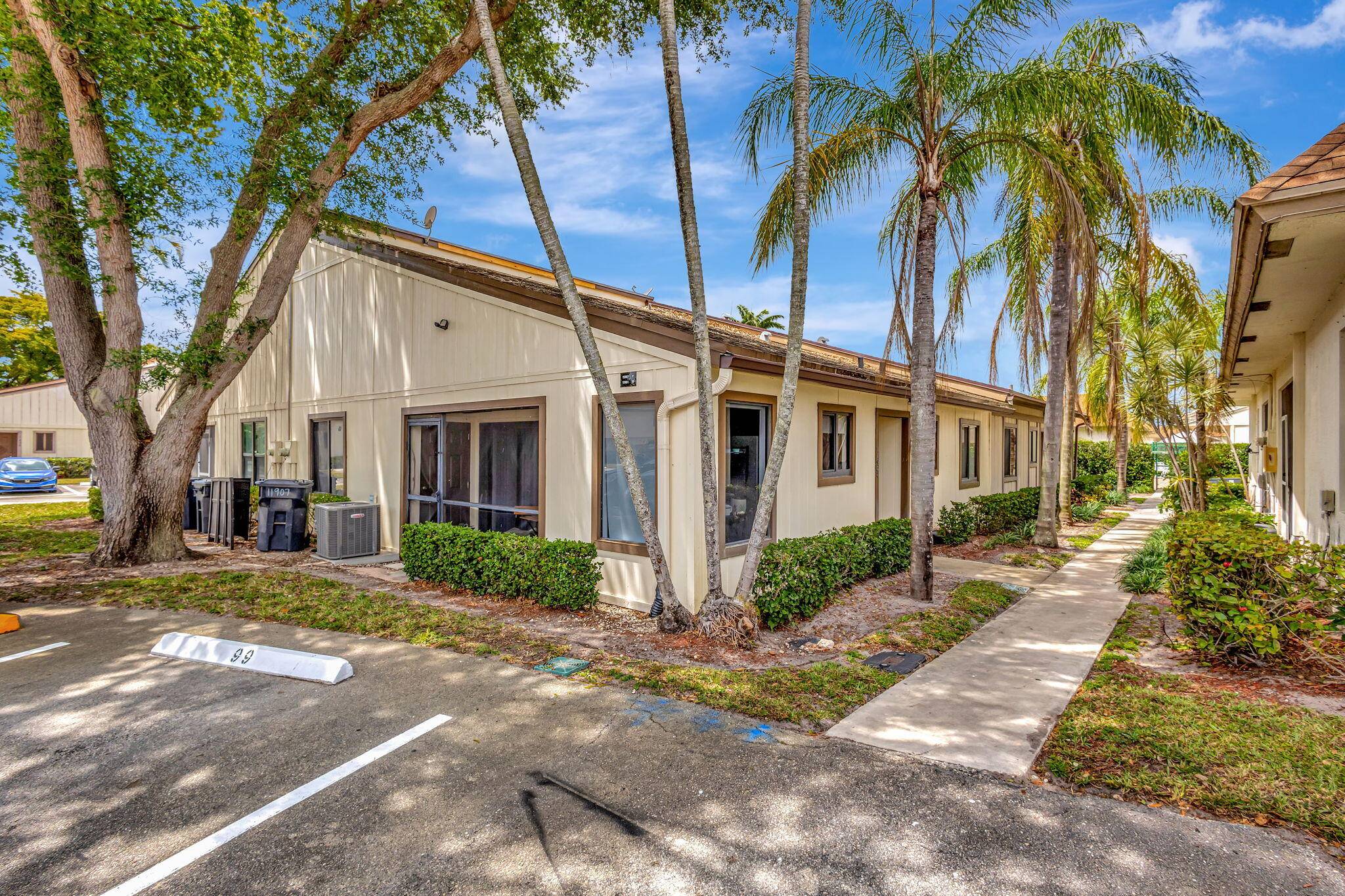 Wellington, FL 33414,11901 Sturbridge LN