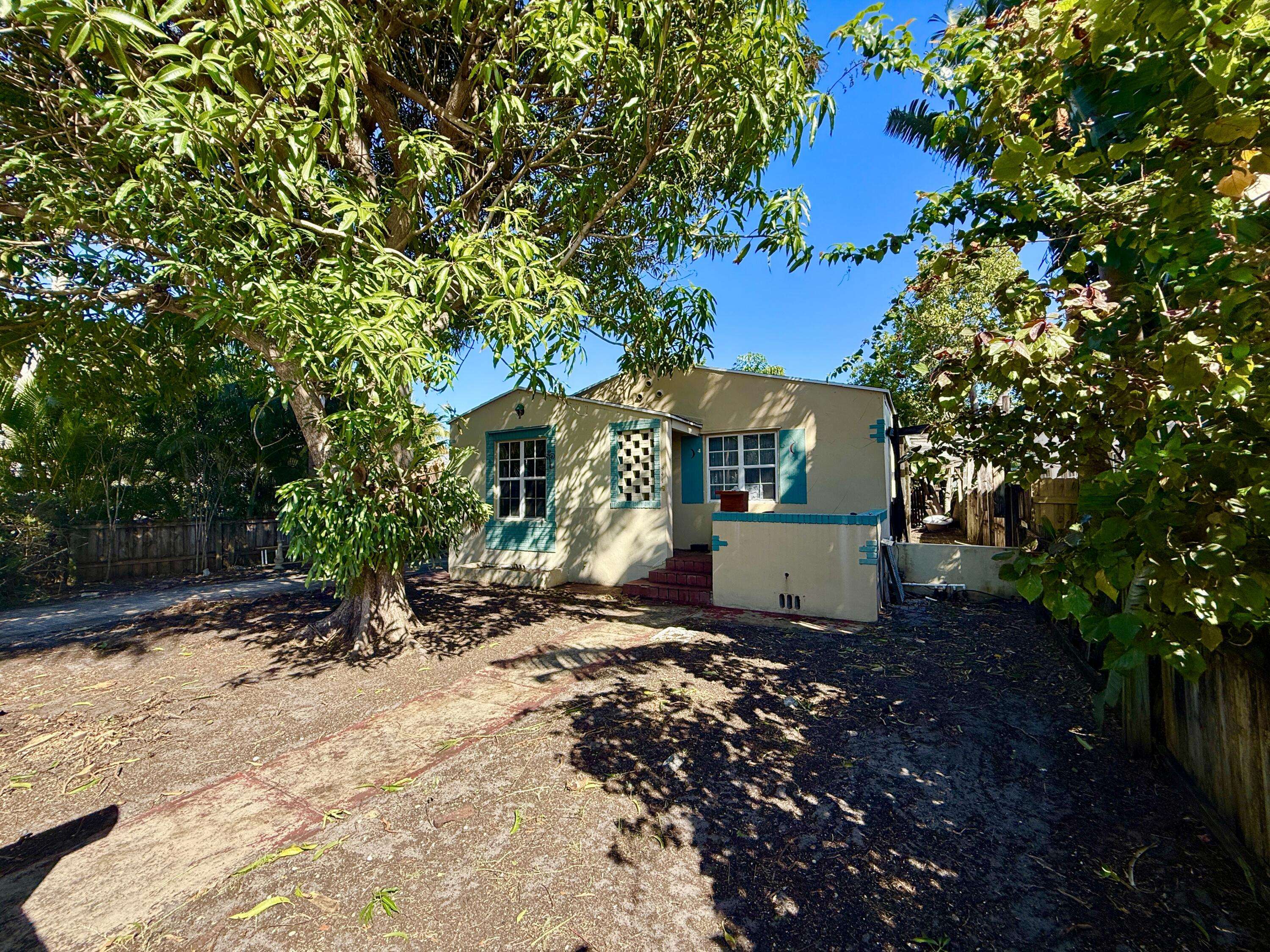 West Palm Beach, FL 33407,441 37th ST