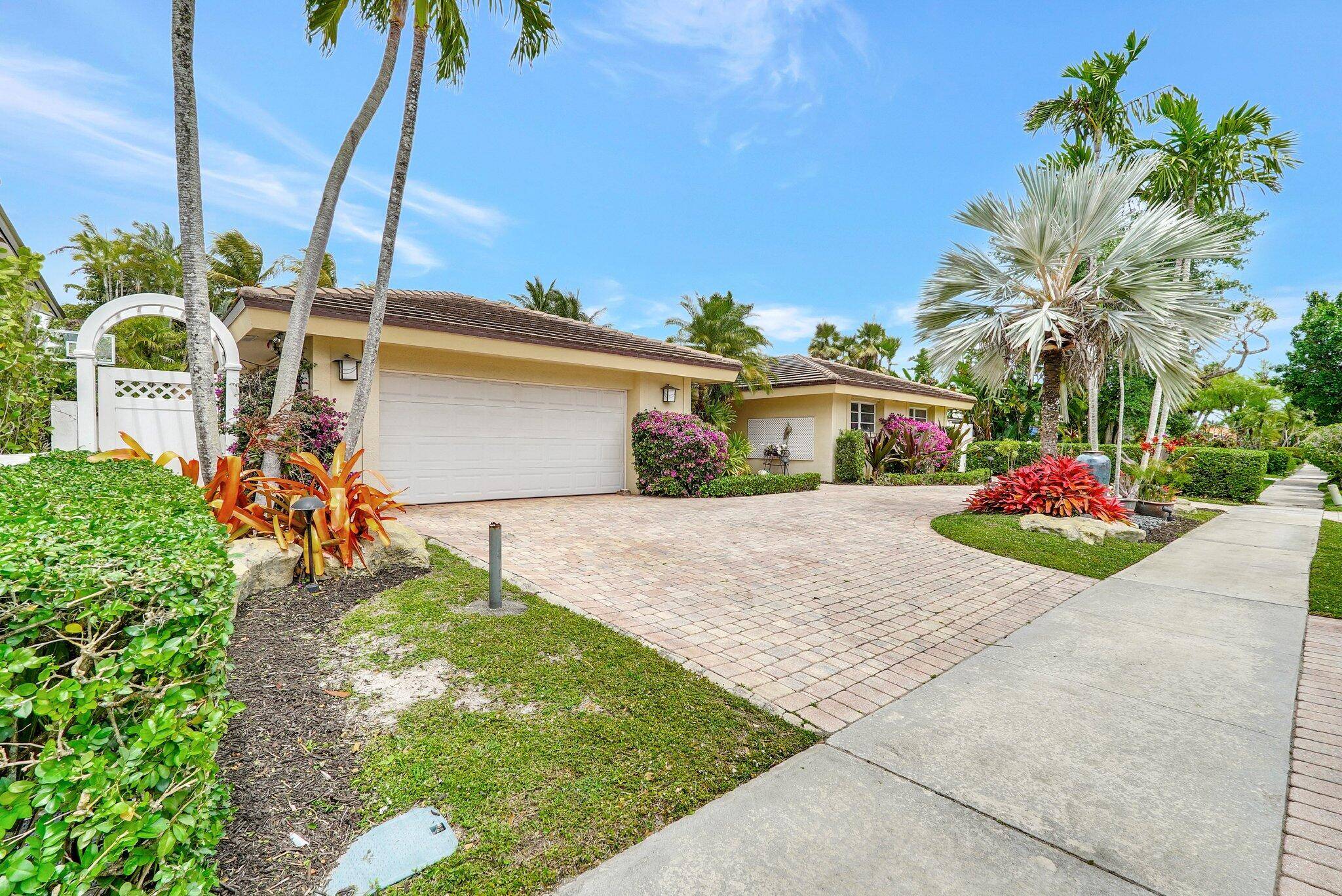 Hollywood, FL 33021,3157 N 34th ST