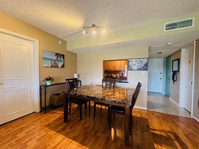 Boca Raton, FL 33428,9300 SW 8th ST 421