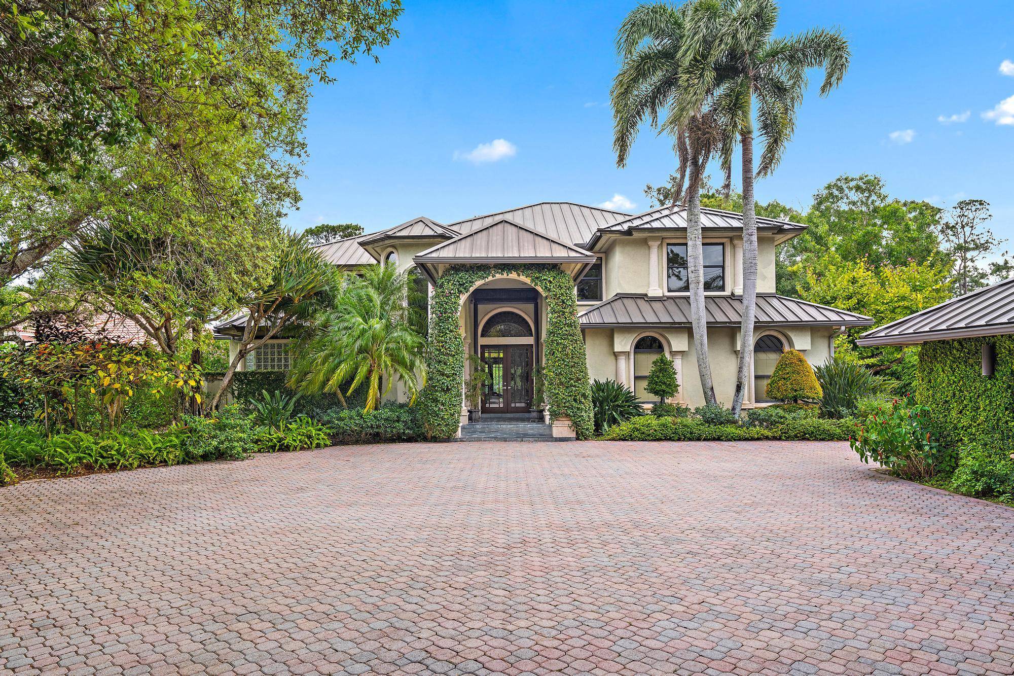 Jupiter, FL 33458,18907 SE Loxahatchee River RD