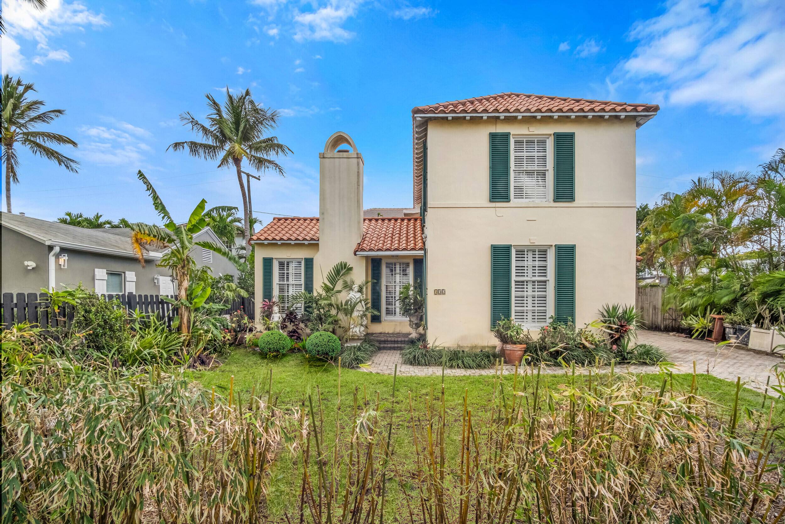 West Palm Beach, FL 33405,332 Monceaux RD