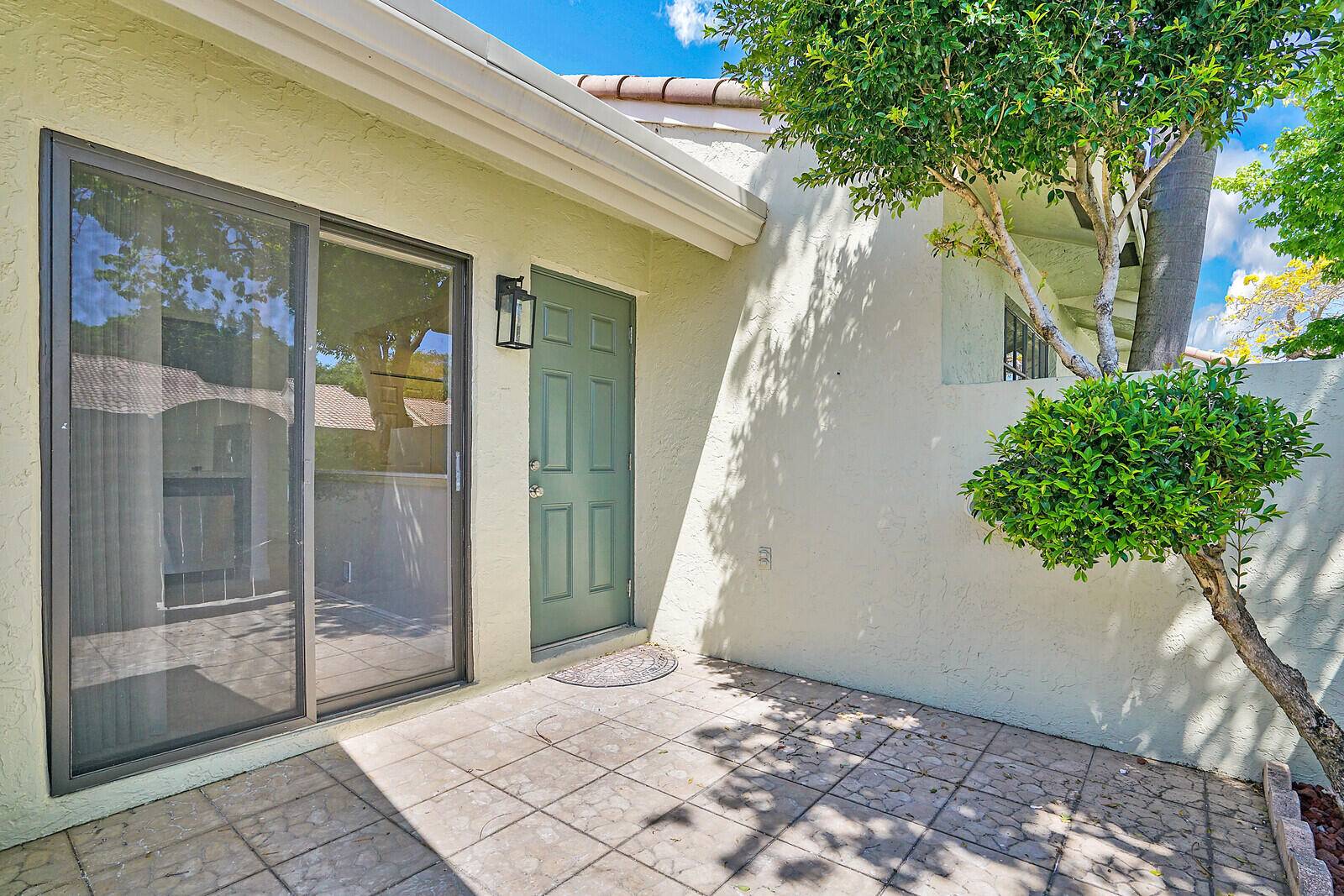 Boca Raton, FL 33431,488 Hardwood PL