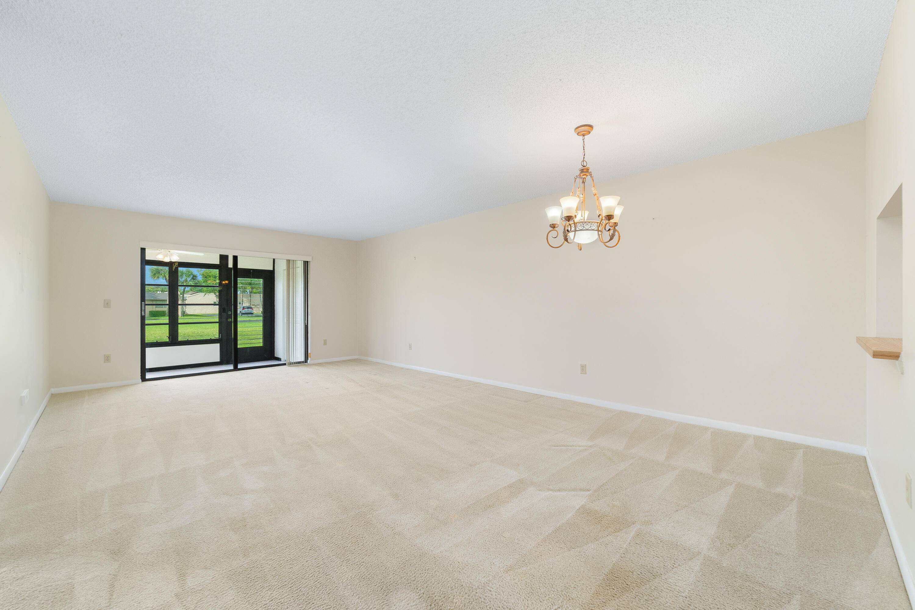 West Palm Beach, FL 33411,125 Lake Nancy DR 146