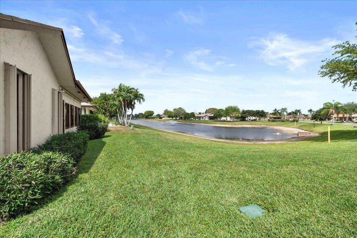 Greenacres, FL 33463,6079 Lakemont CIR