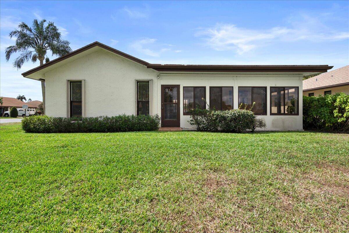 Greenacres, FL 33463,6079 Lakemont CIR