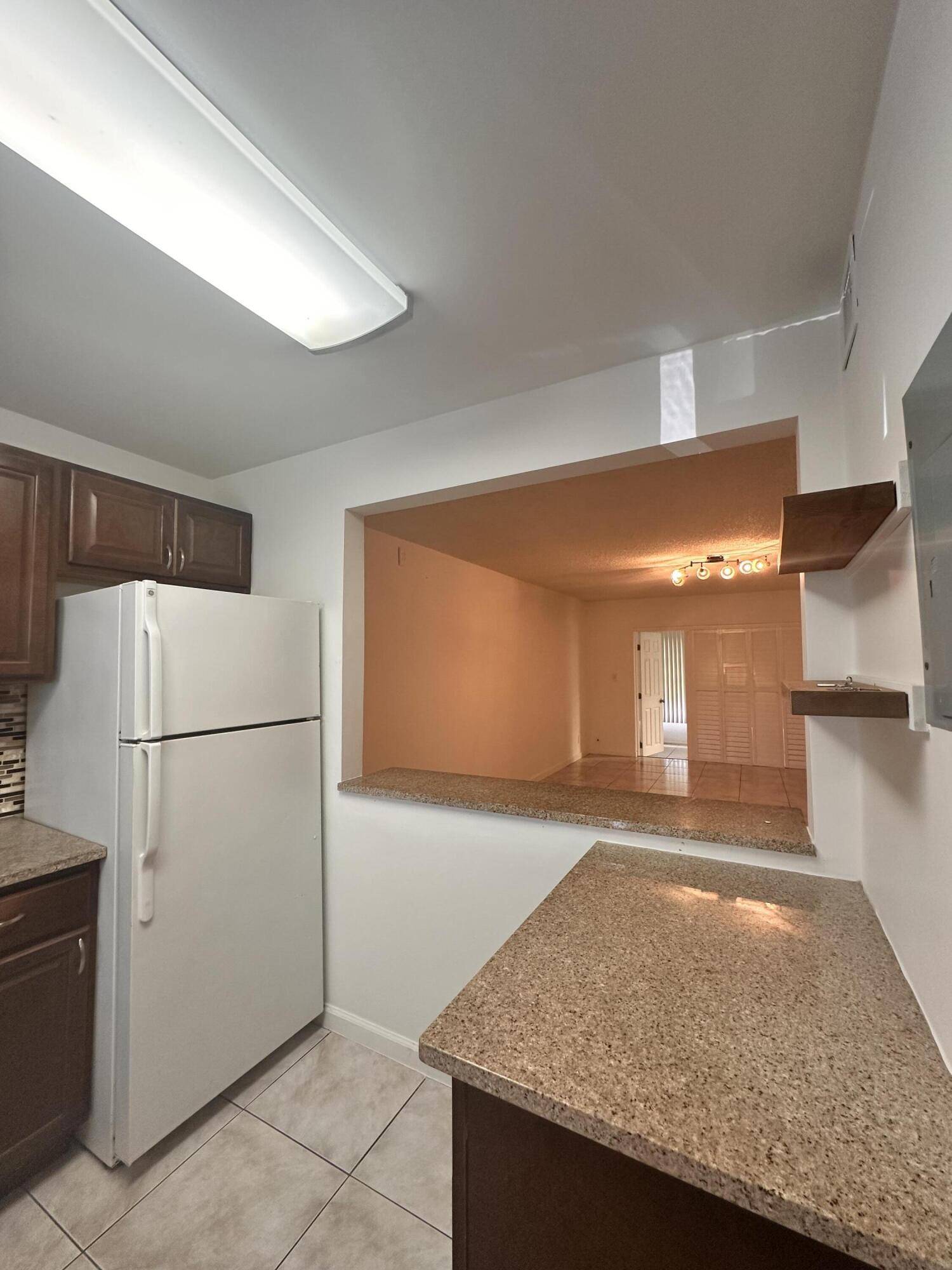 Boca Raton, FL 33428,9355 SW 8th ST 106
