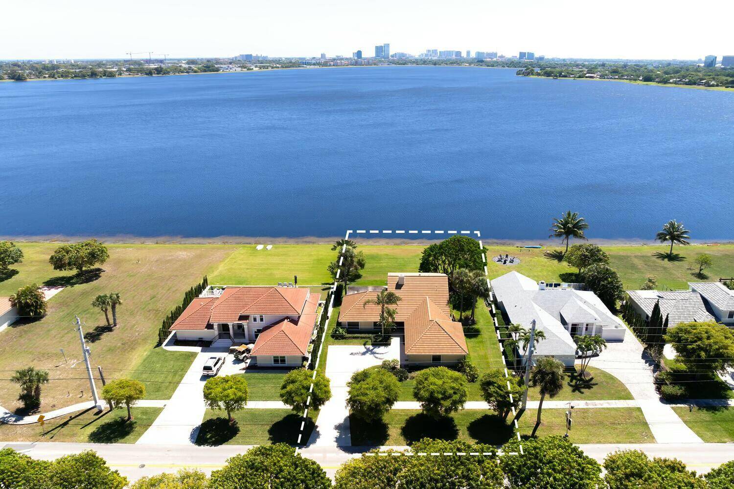 West Palm Beach, FL 33407,3600 N Shore DR