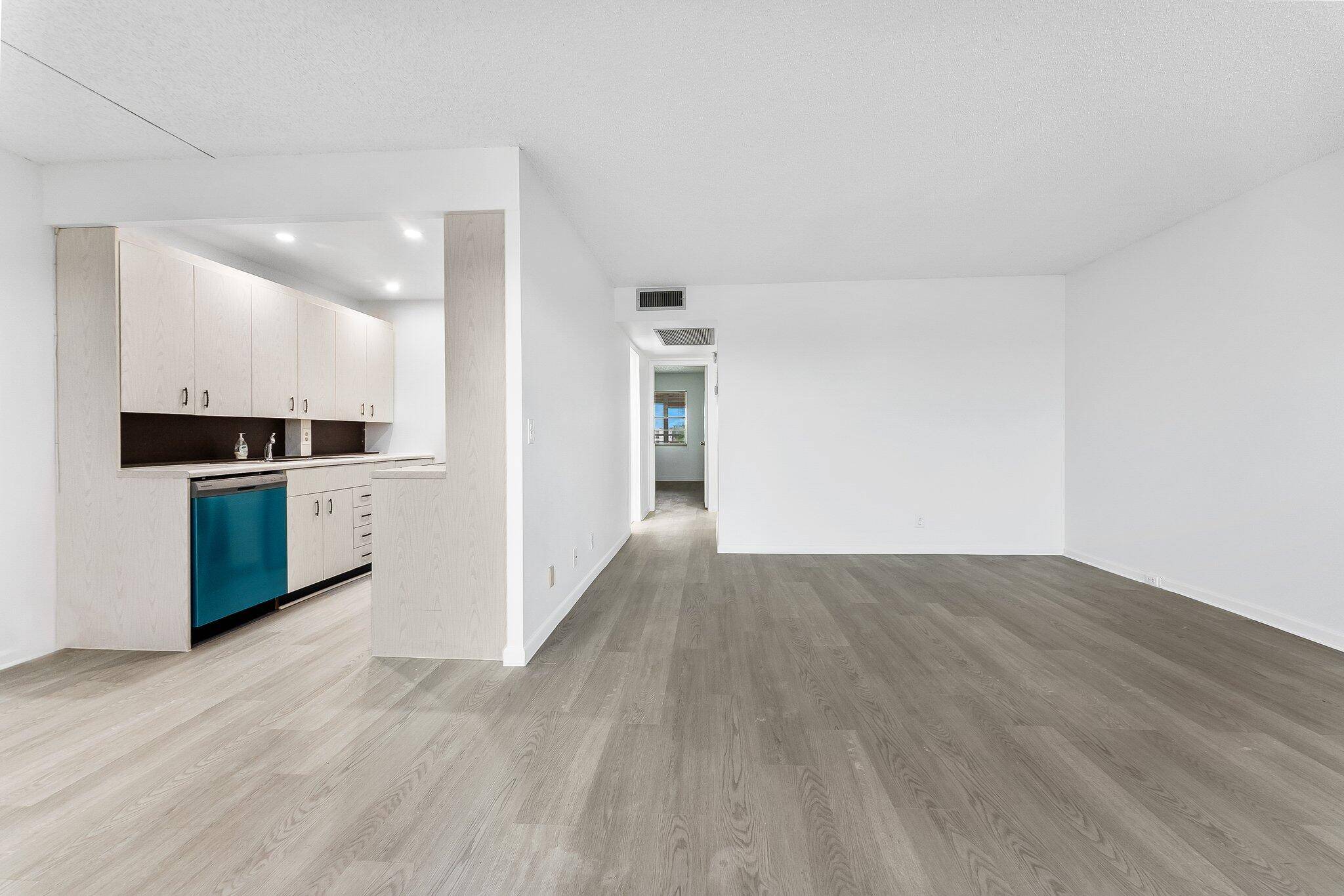 Boca Raton, FL 33434,4006 Cornwall A