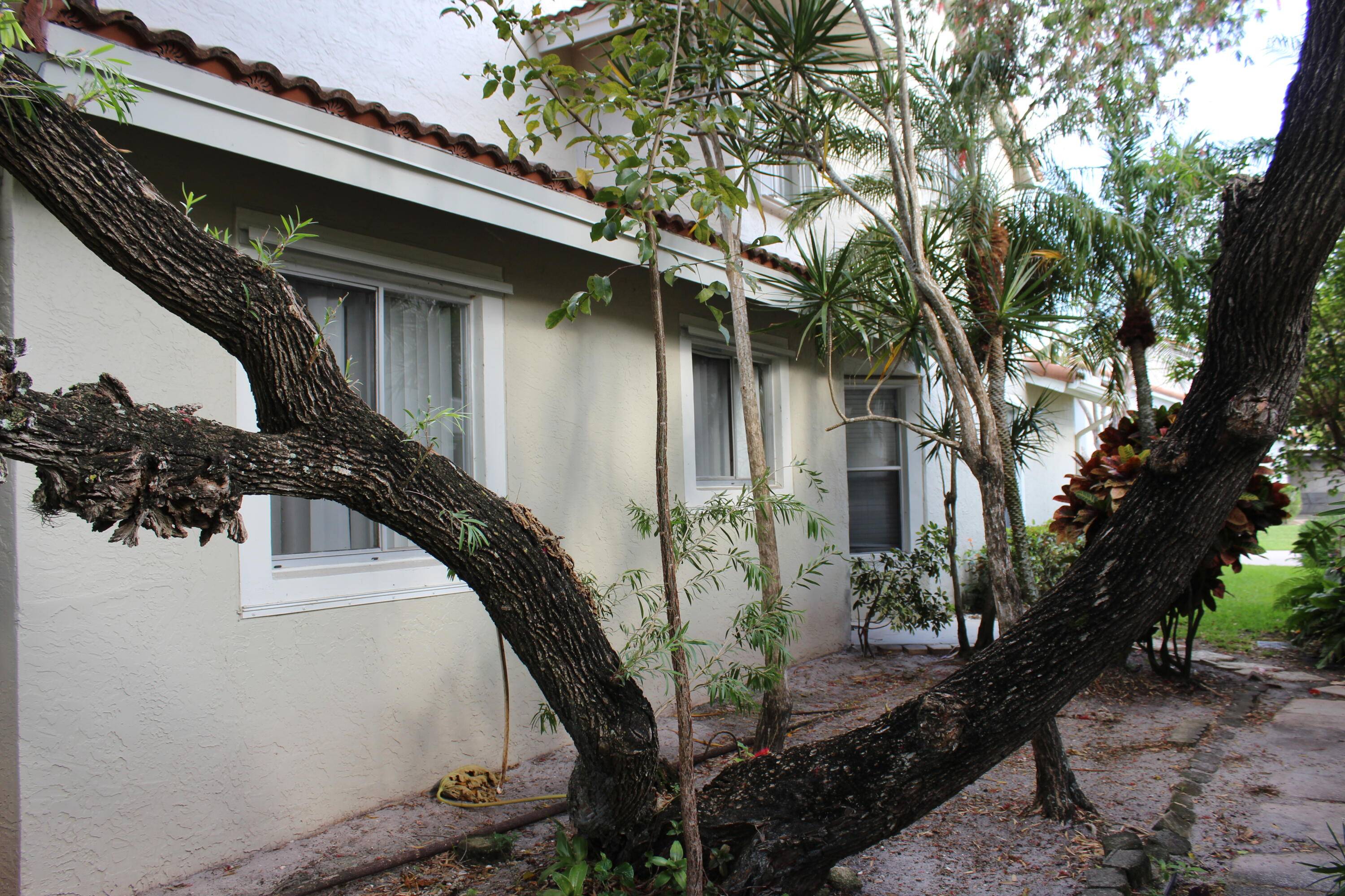 Margate, FL 33063,7608 Pinewalk DR 127