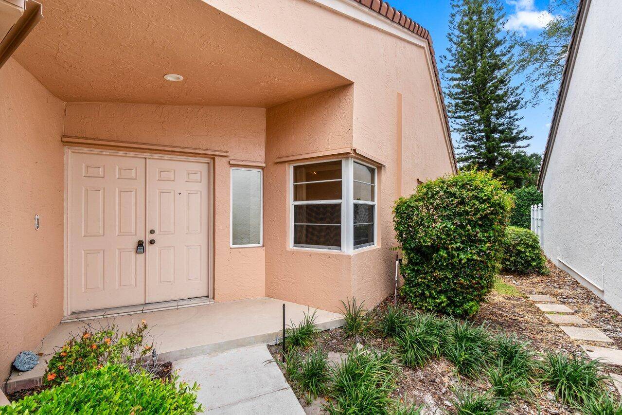 Boca Raton, FL 33428,10001 Country Brook RD