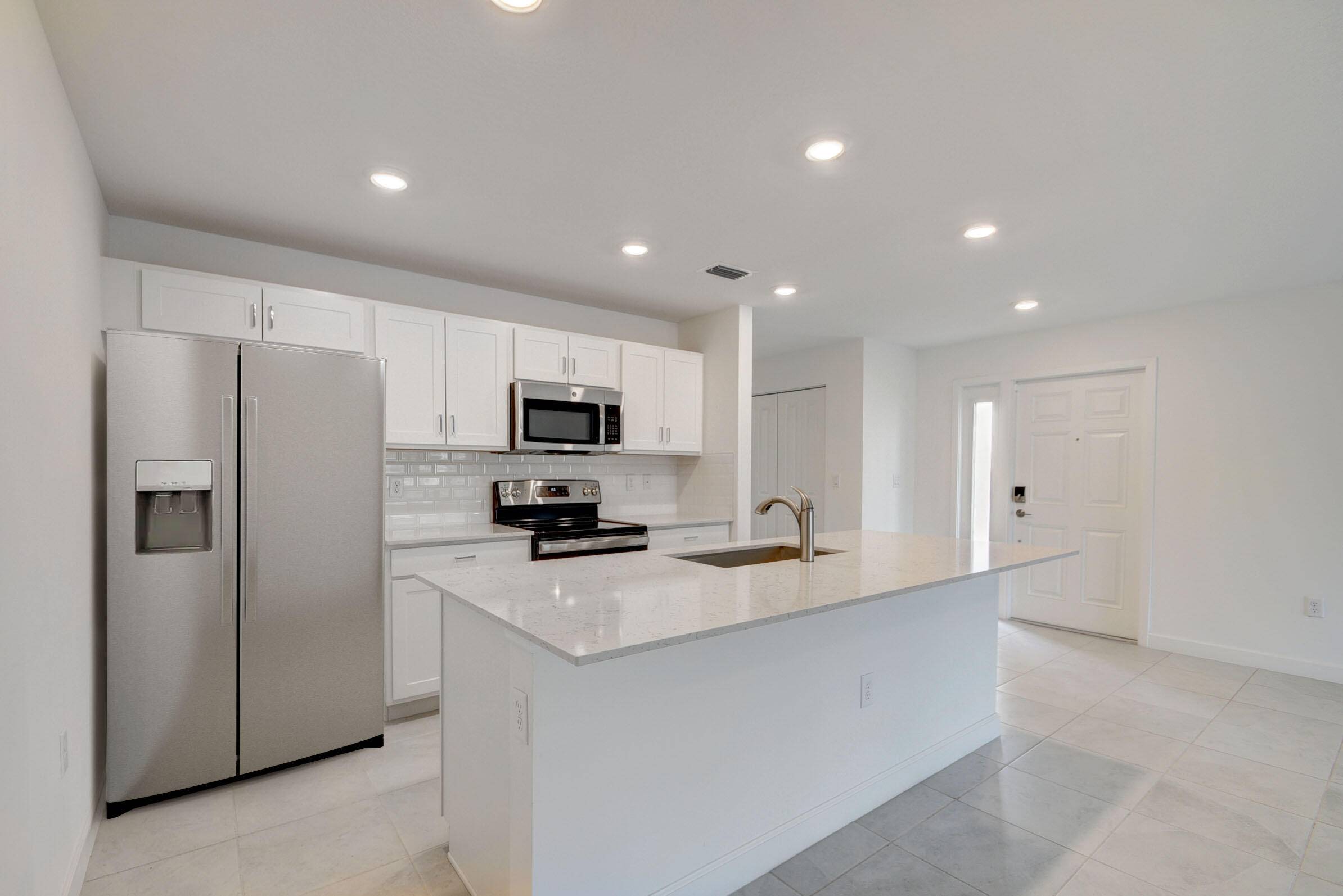 Lake Worth, FL 33467,6709 Broadwater LN