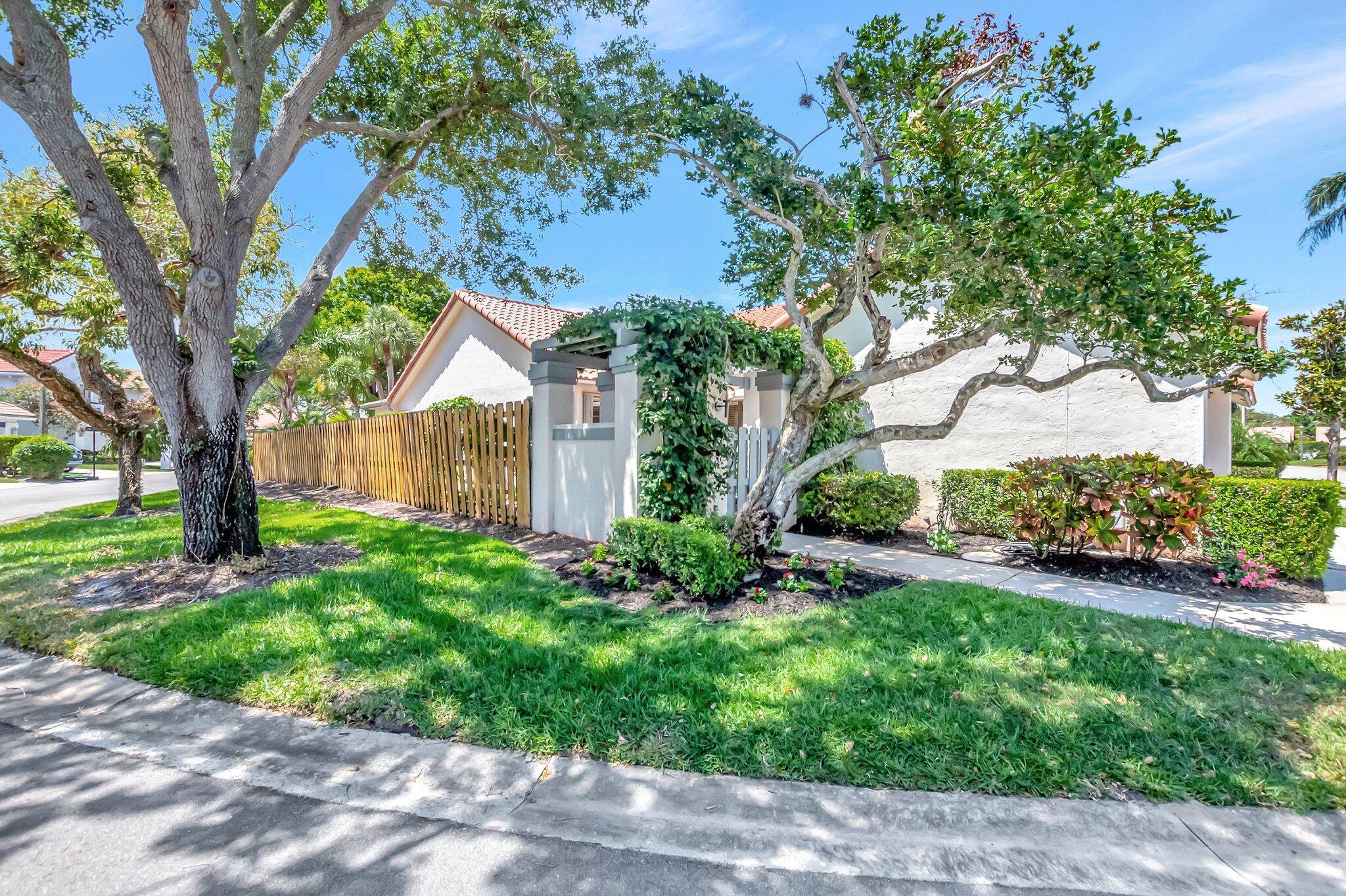 Boca Raton, FL 33486,21687 Cromwell CIR