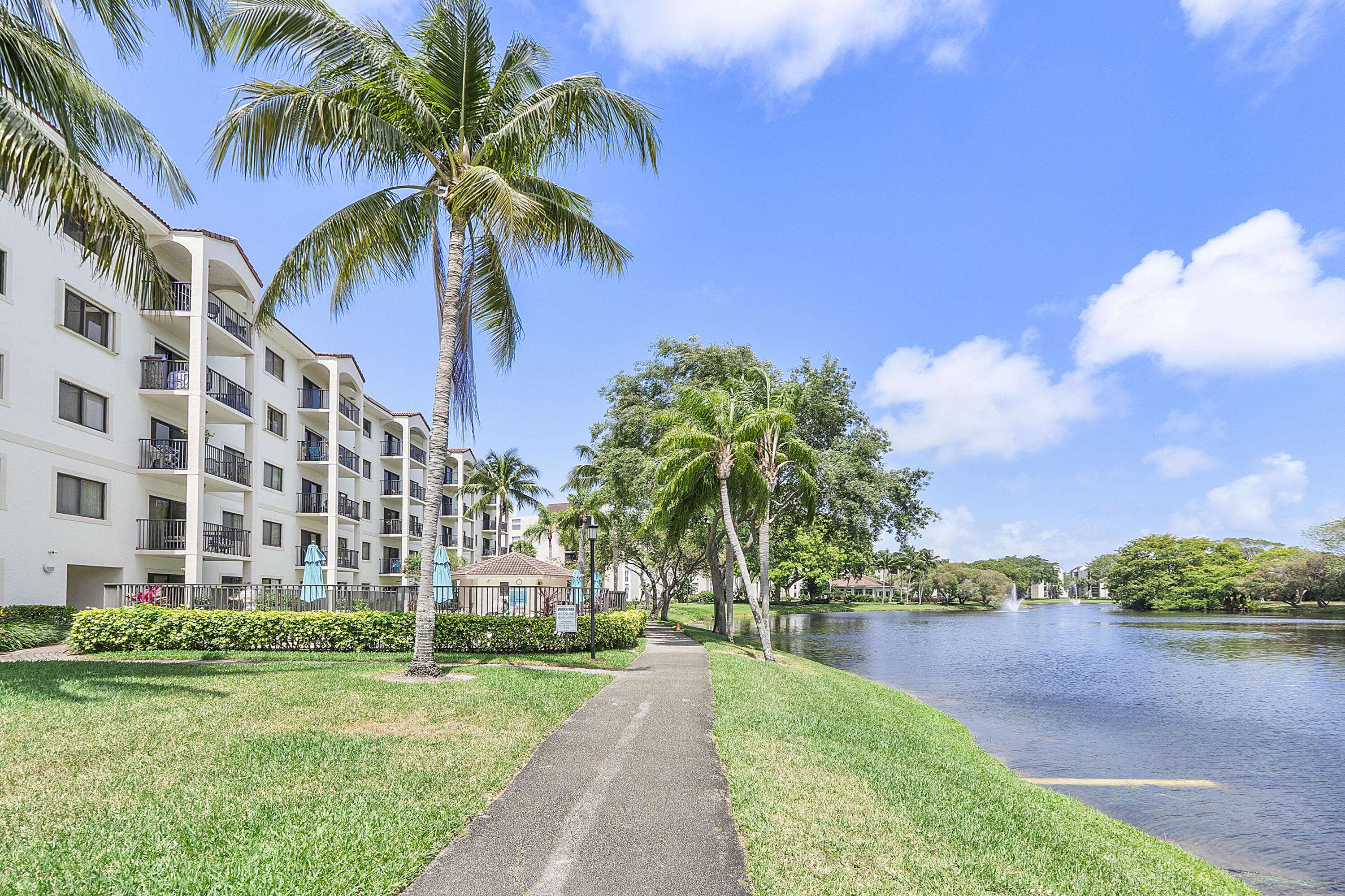Delray Beach, FL 33444,2105 Lavers Circle CIR 305