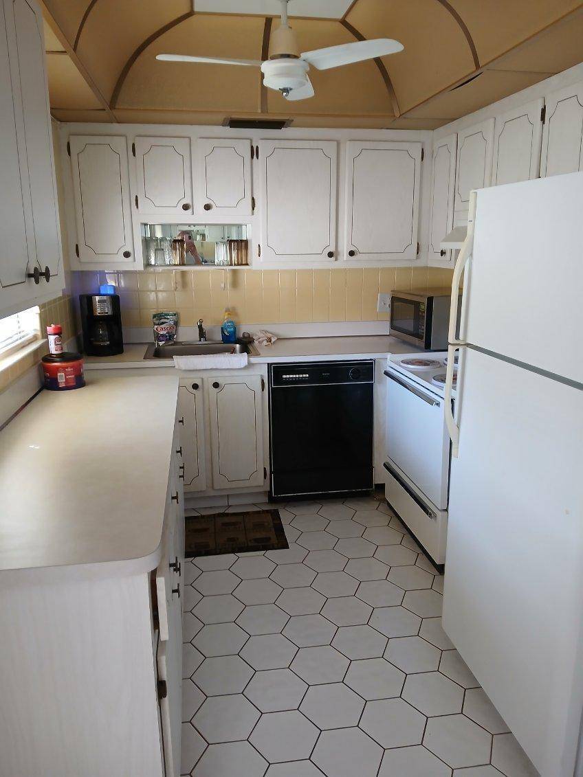 Delray Beach, FL 33446,141 Saxony  Blk C TER 141